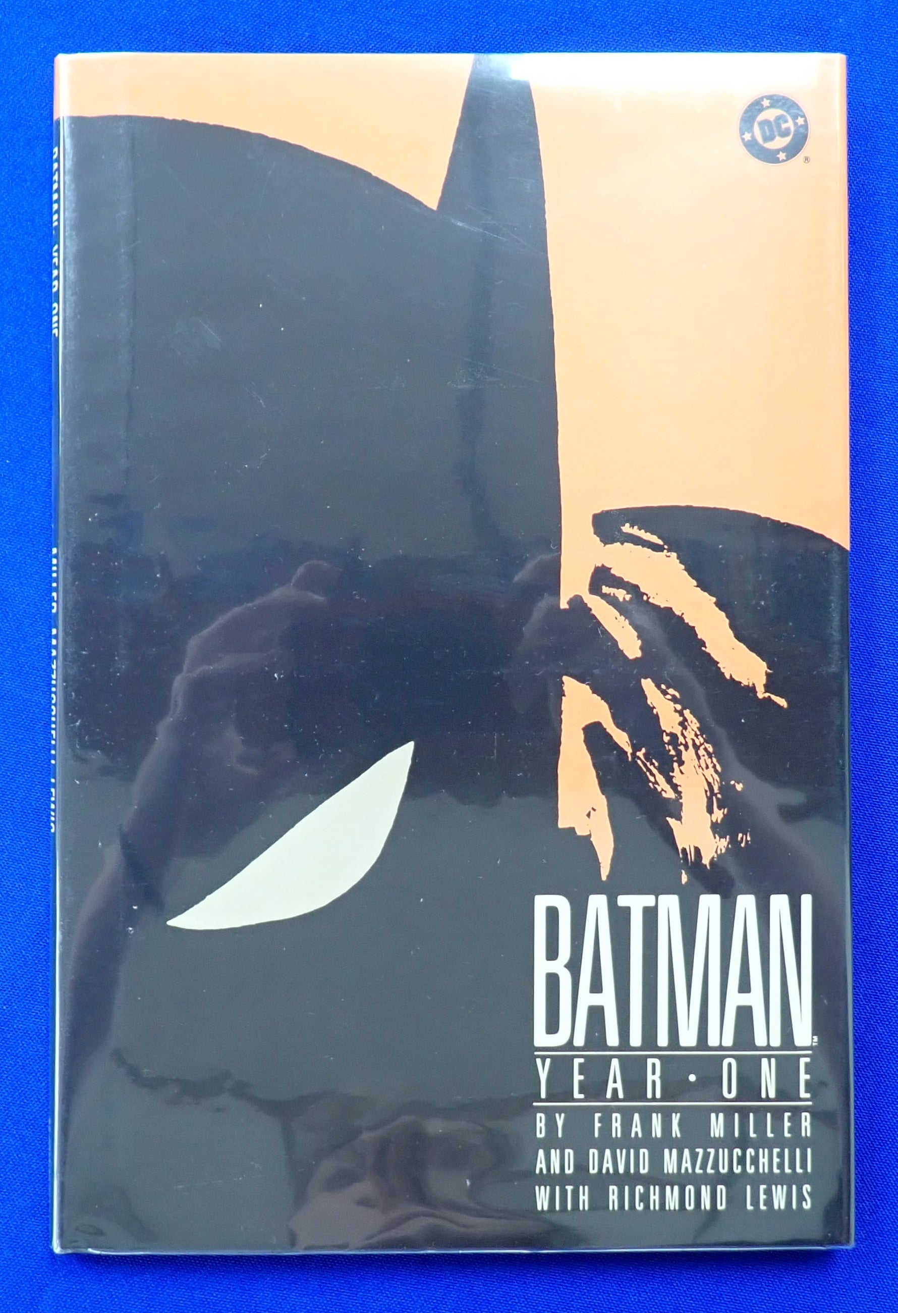 Batman Year One 1st Print - Softcover (Pre-Owned)
