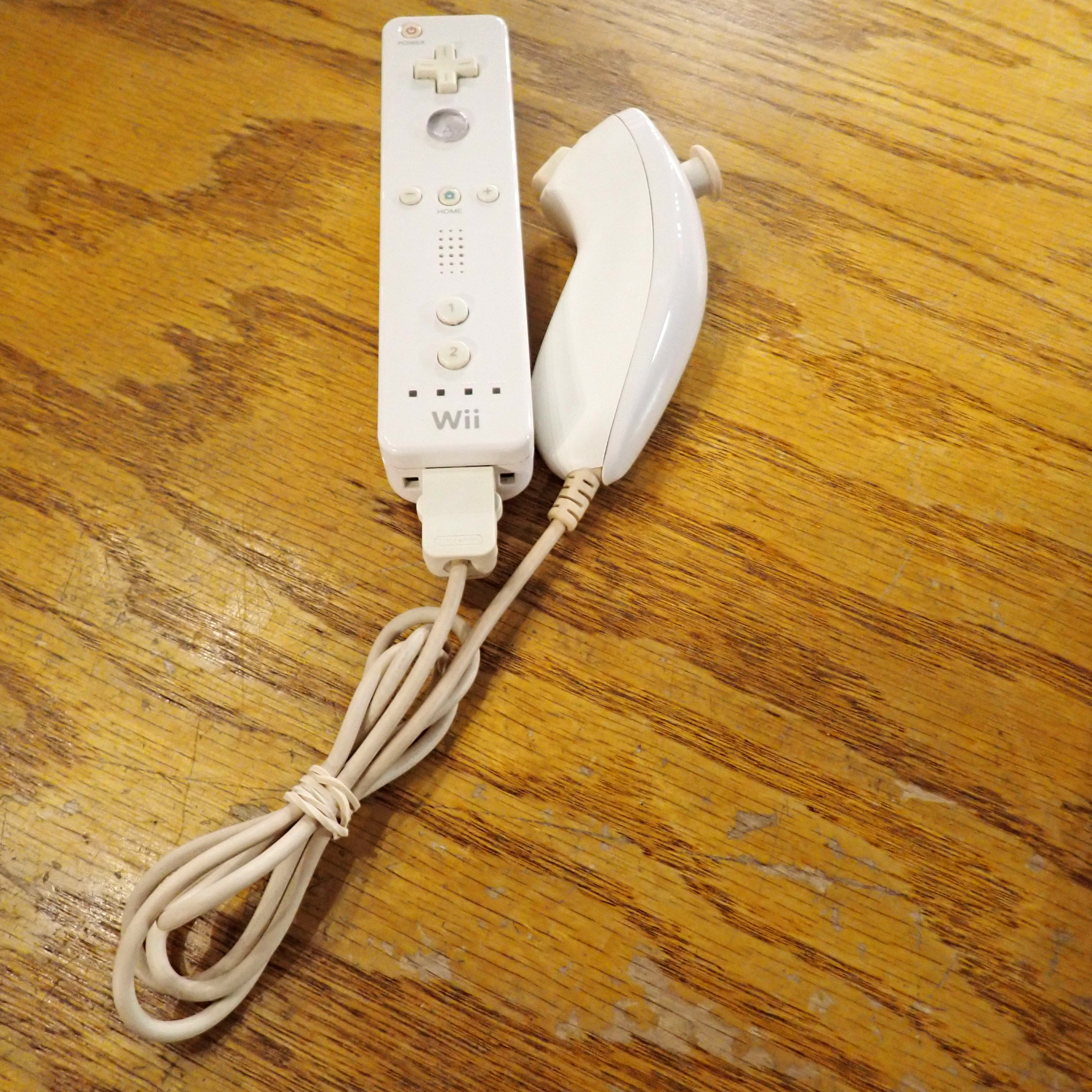 Wii Mote & Nunchuck - White