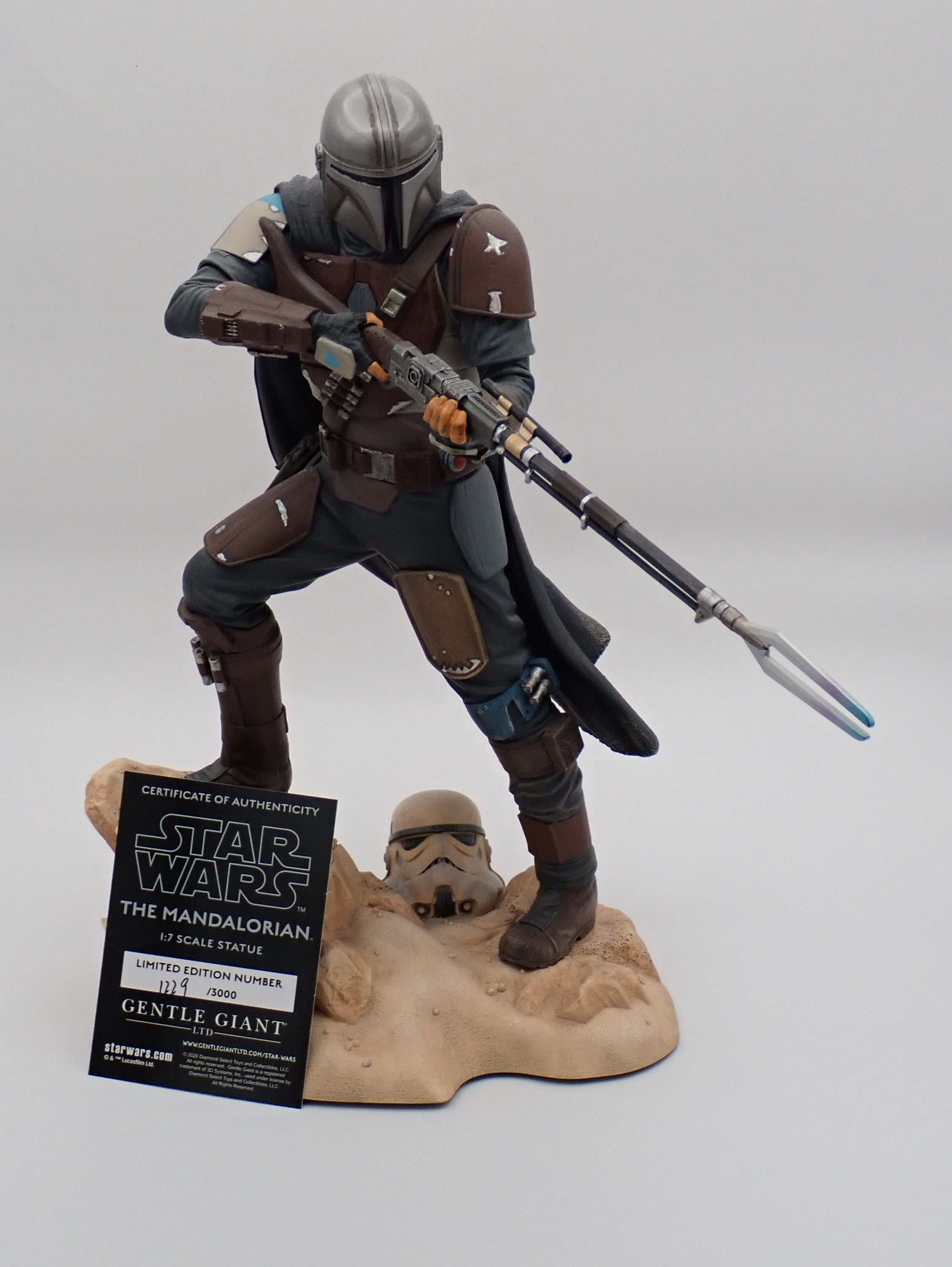 The Mandalorian - Star Wars Premier Collection Statue