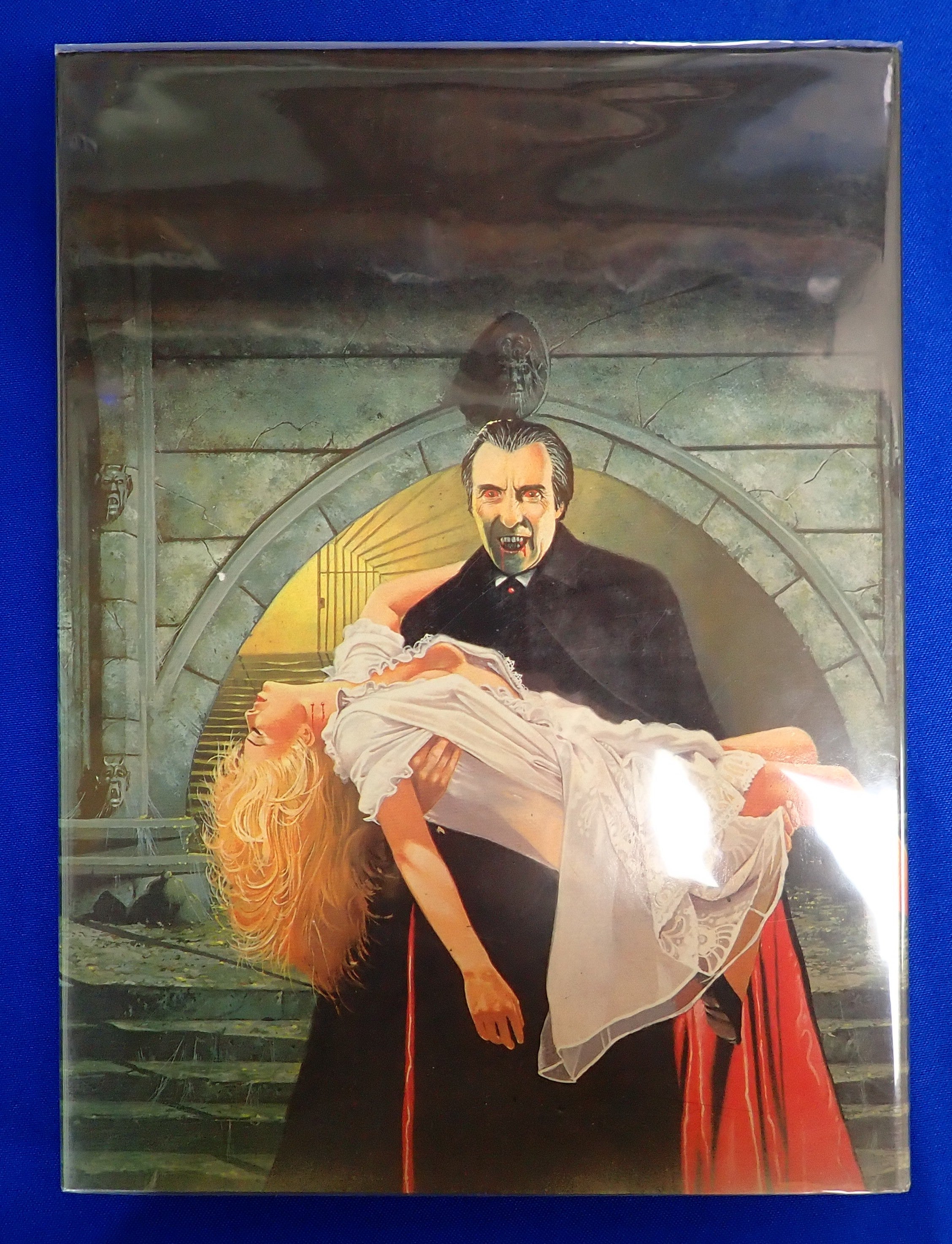The Movie Treasury Monsters and Vampires - Hardcover (Pre-Owned)