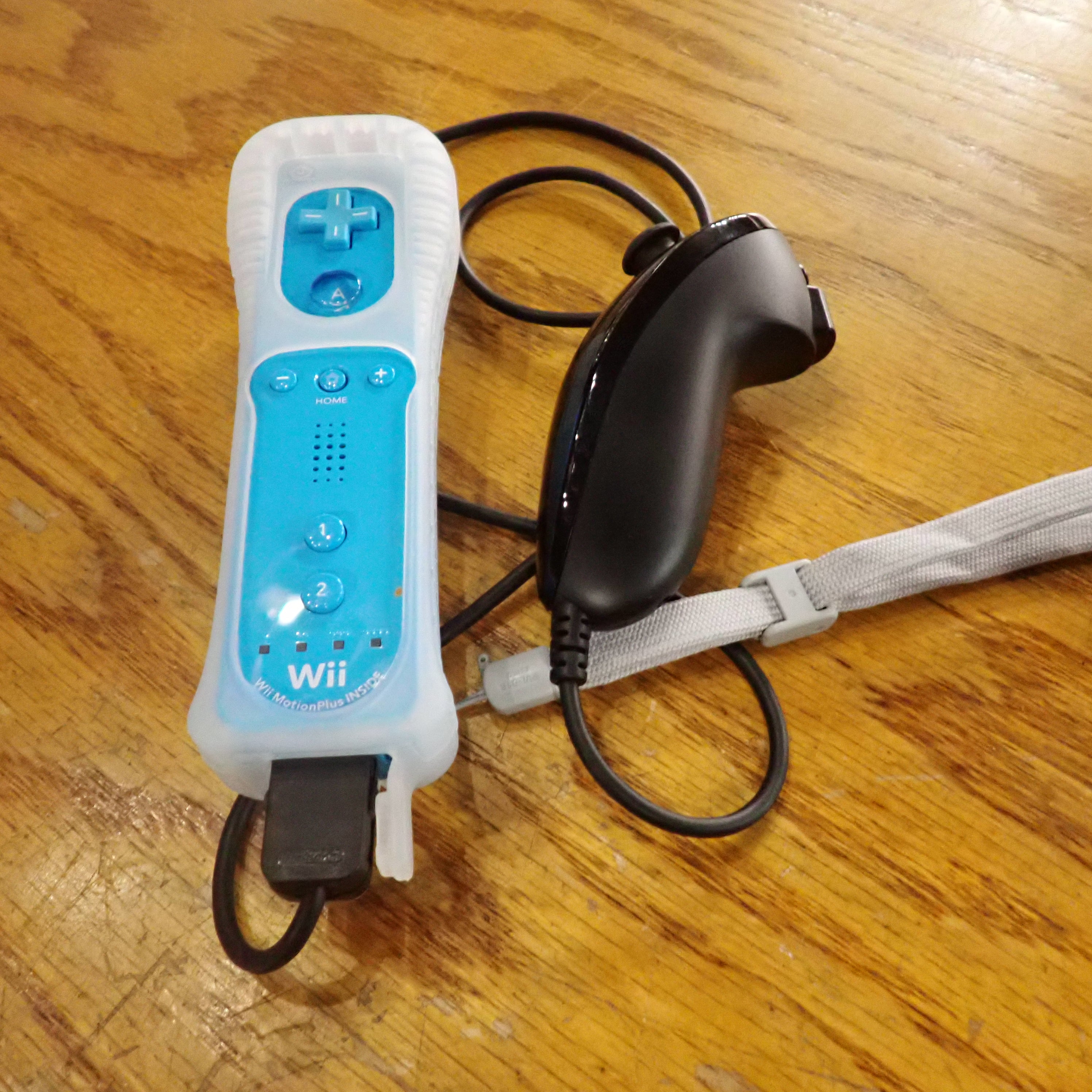 Wii Mote & Nunchuck - Blue/Black