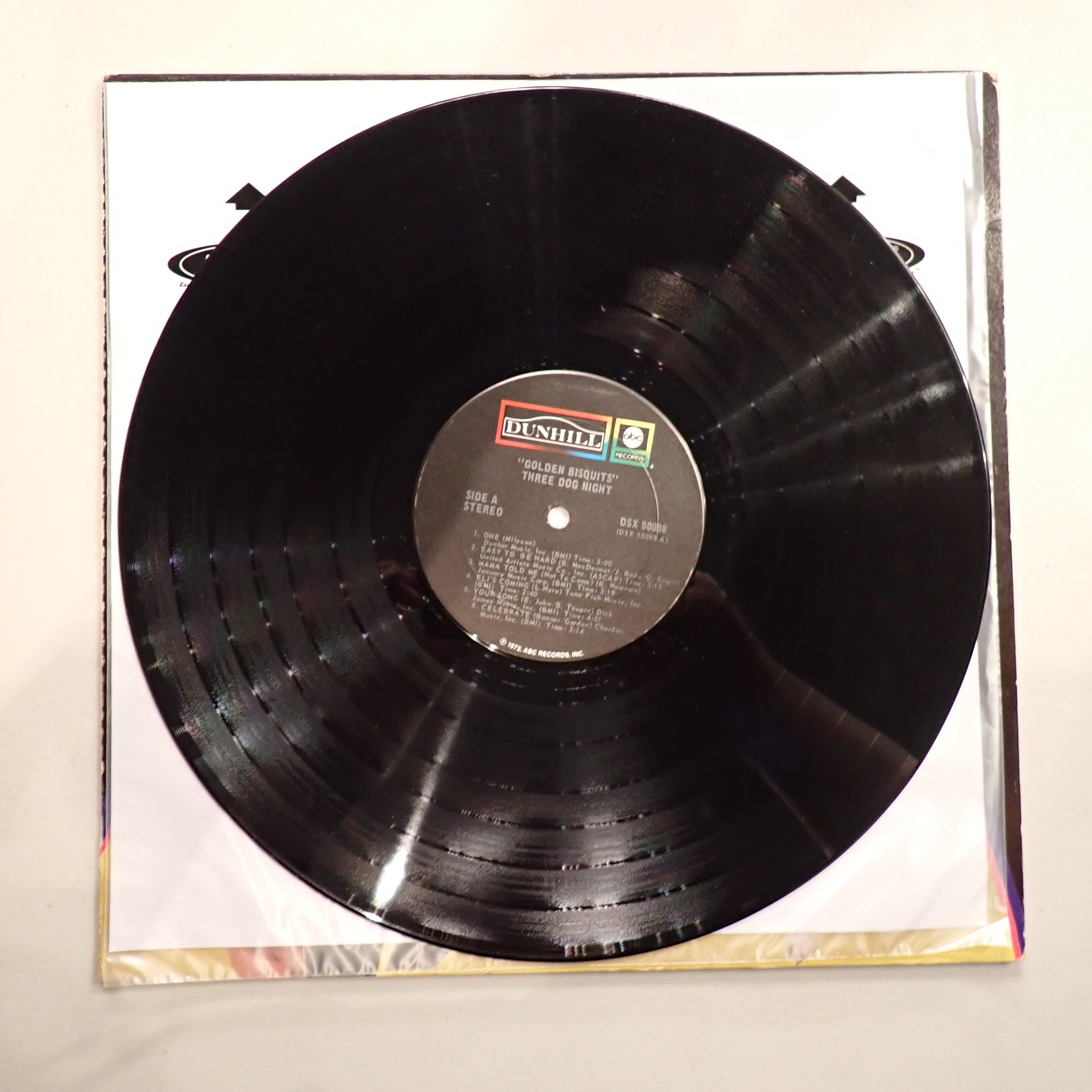 Three Dog Night - Golden Bisquits