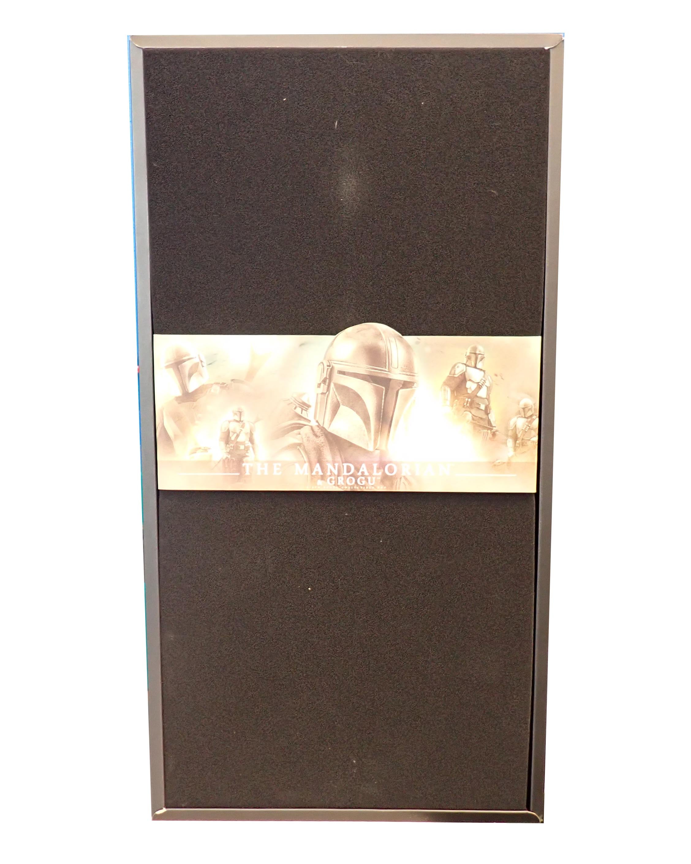 The Mandalorian & Grogu 1/4th Quarter Scale Collectible Set - Hot Toys
