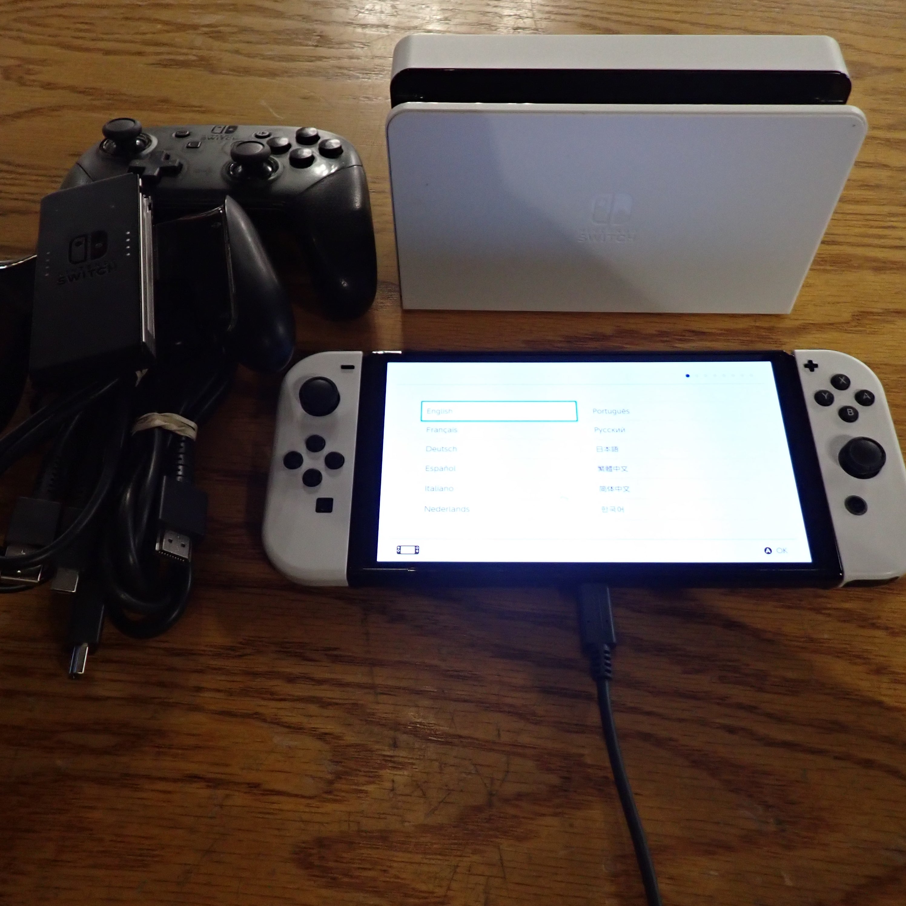 Nintendo Switch OLED - White