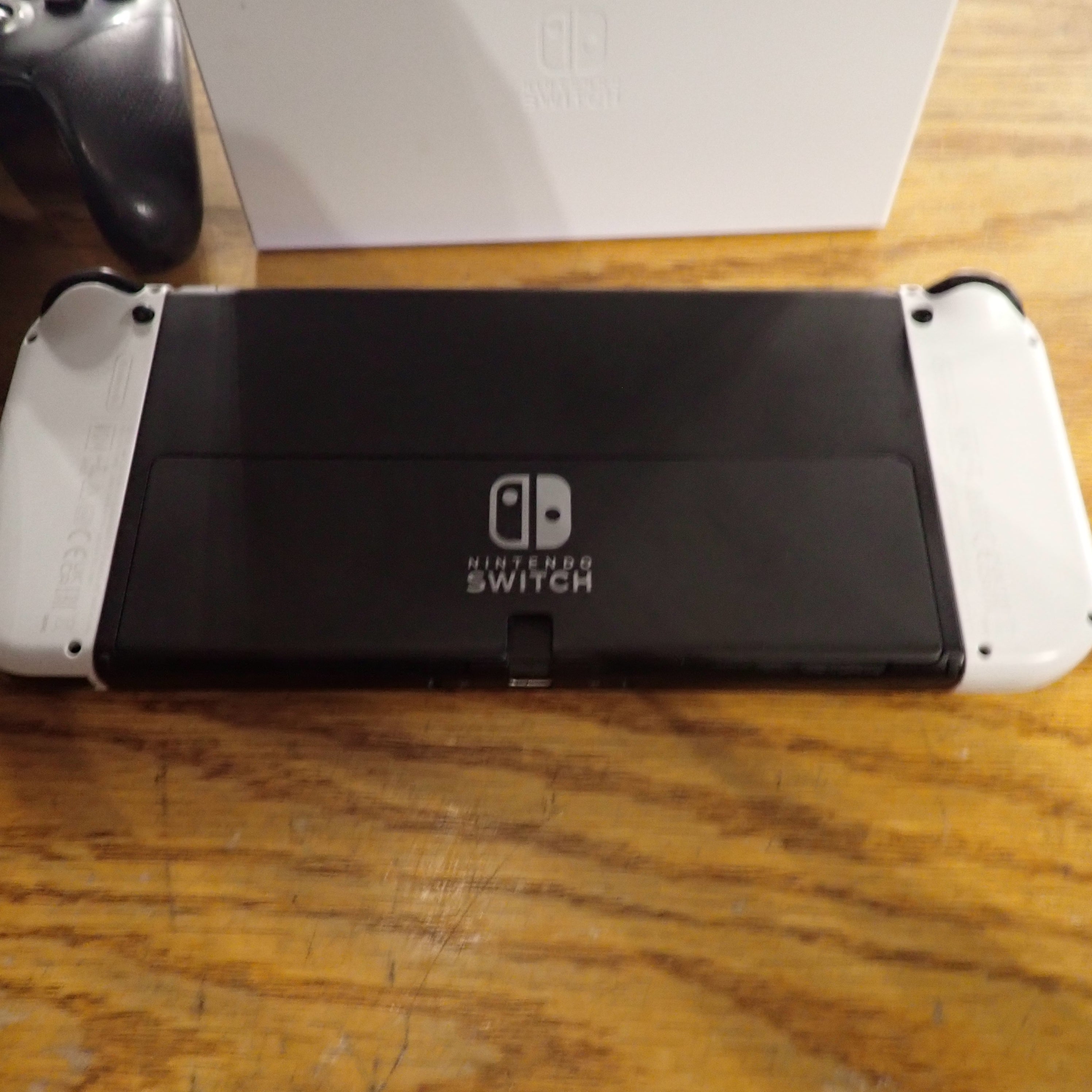 Nintendo Switch OLED - White