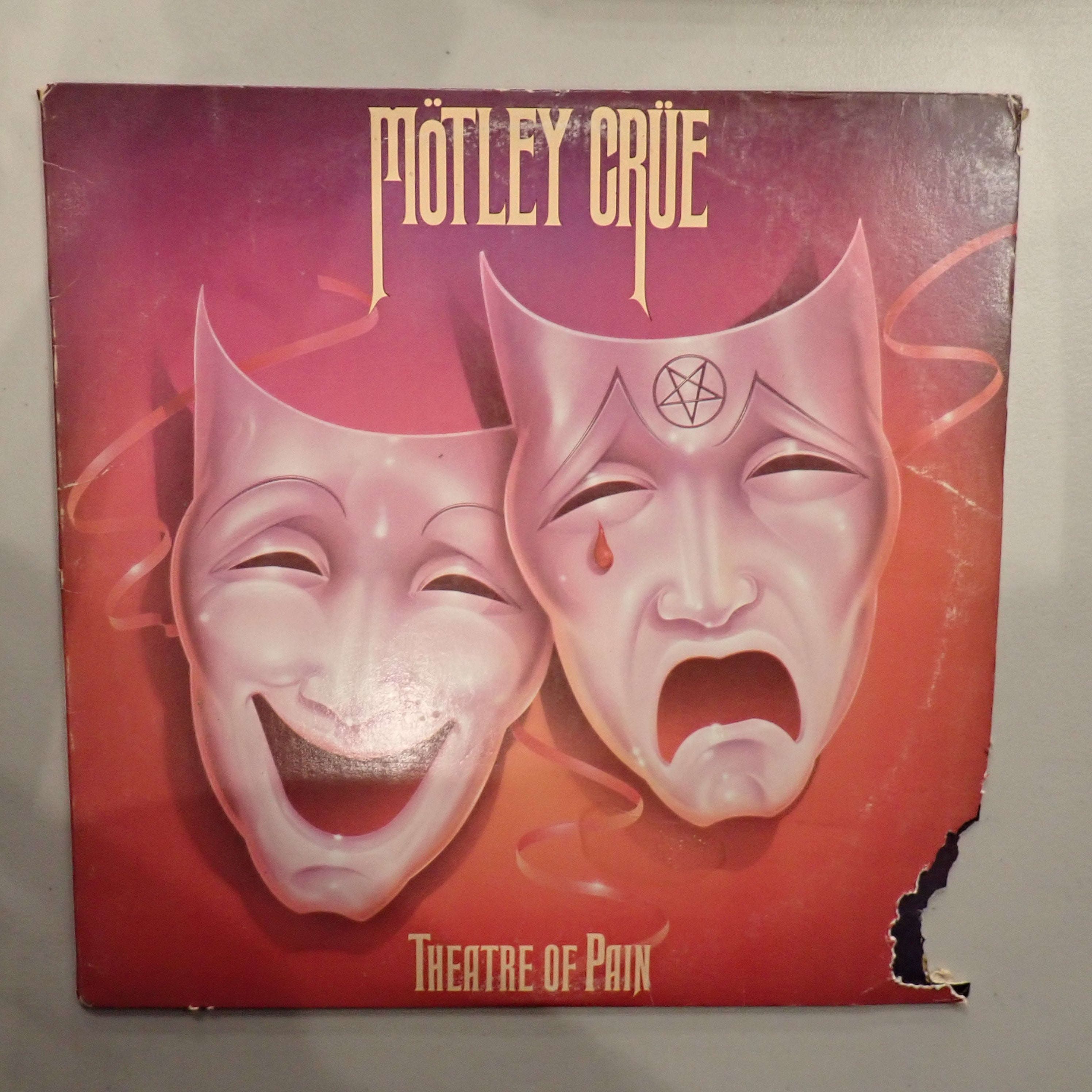 Mötley Crüe – Theatre Of Pain