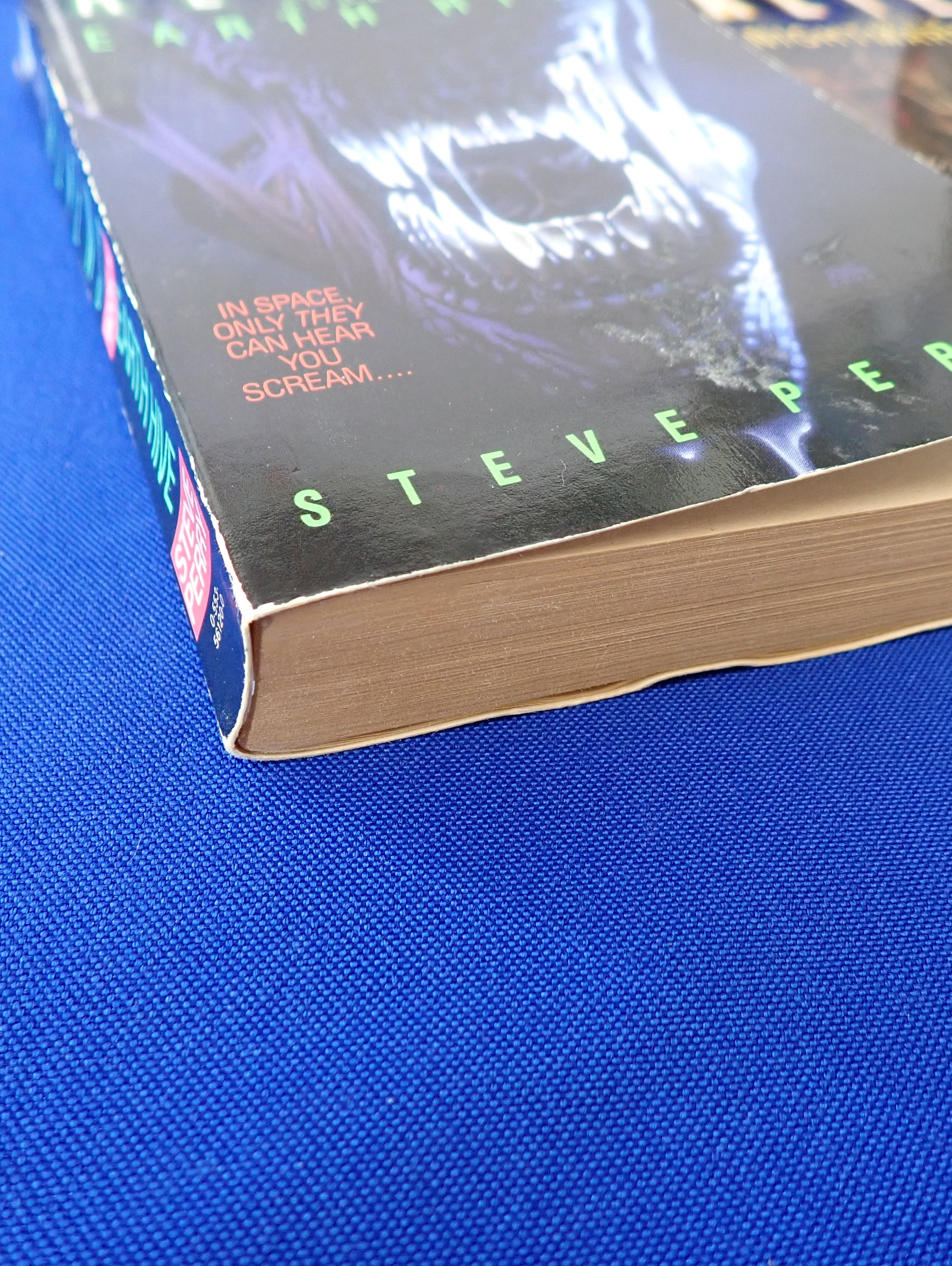 Aliens Pocket Novels: Bantam Books Trilogy (1992) Set of 3 [Pre-Owned]