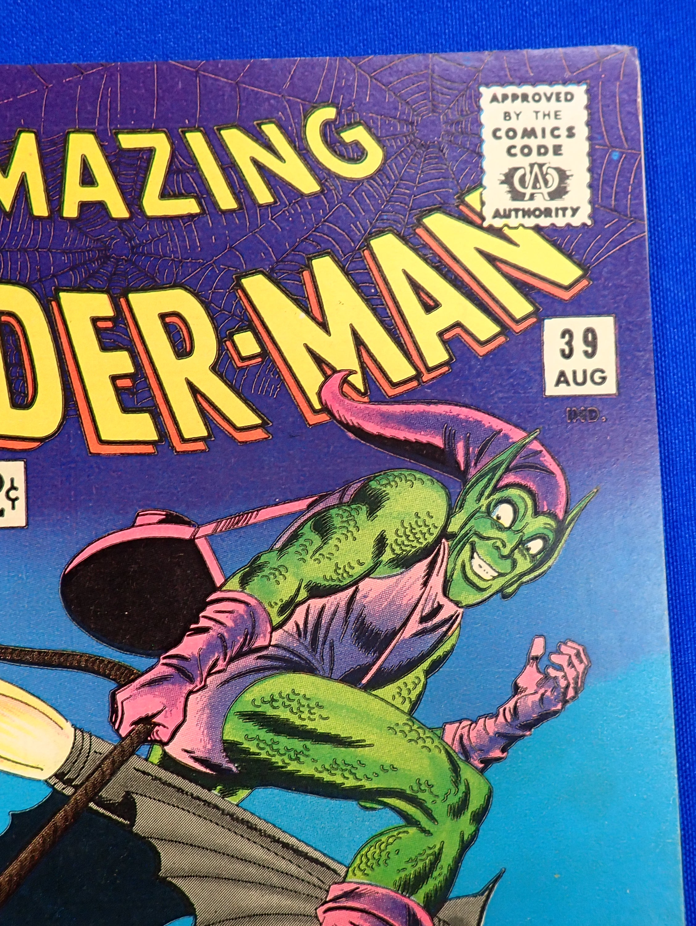 Amazing Spider-Man #39 (1966) - VF+/NM- (8.5-9.0) - 1st John Romita AMS Artwork