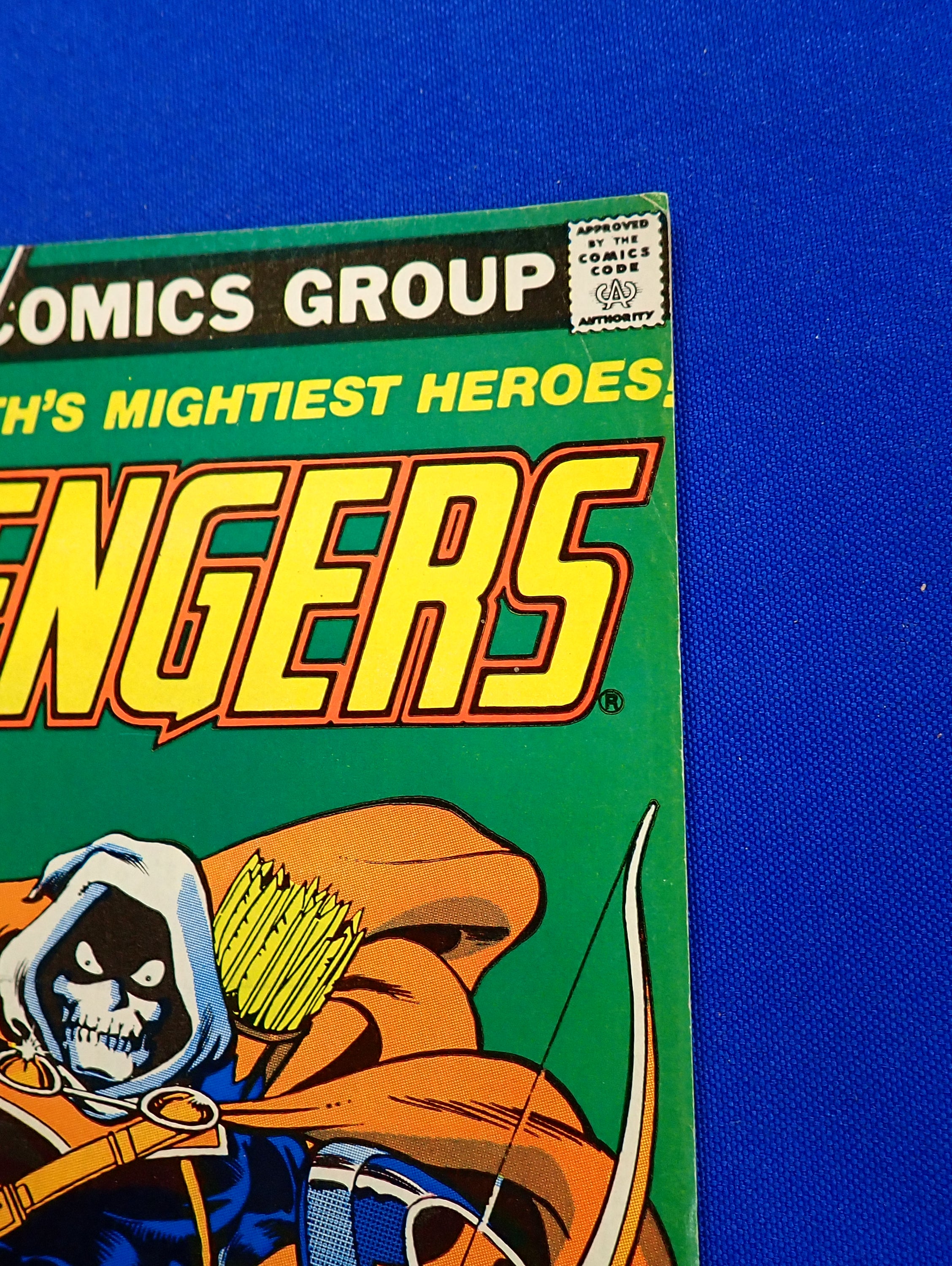 アメコミ　マーベル　Avengers 196 1st Taskmaster! Avengers #196 (1989) - VG+/FN (4.5-5.0) - 1st Taskmaster App