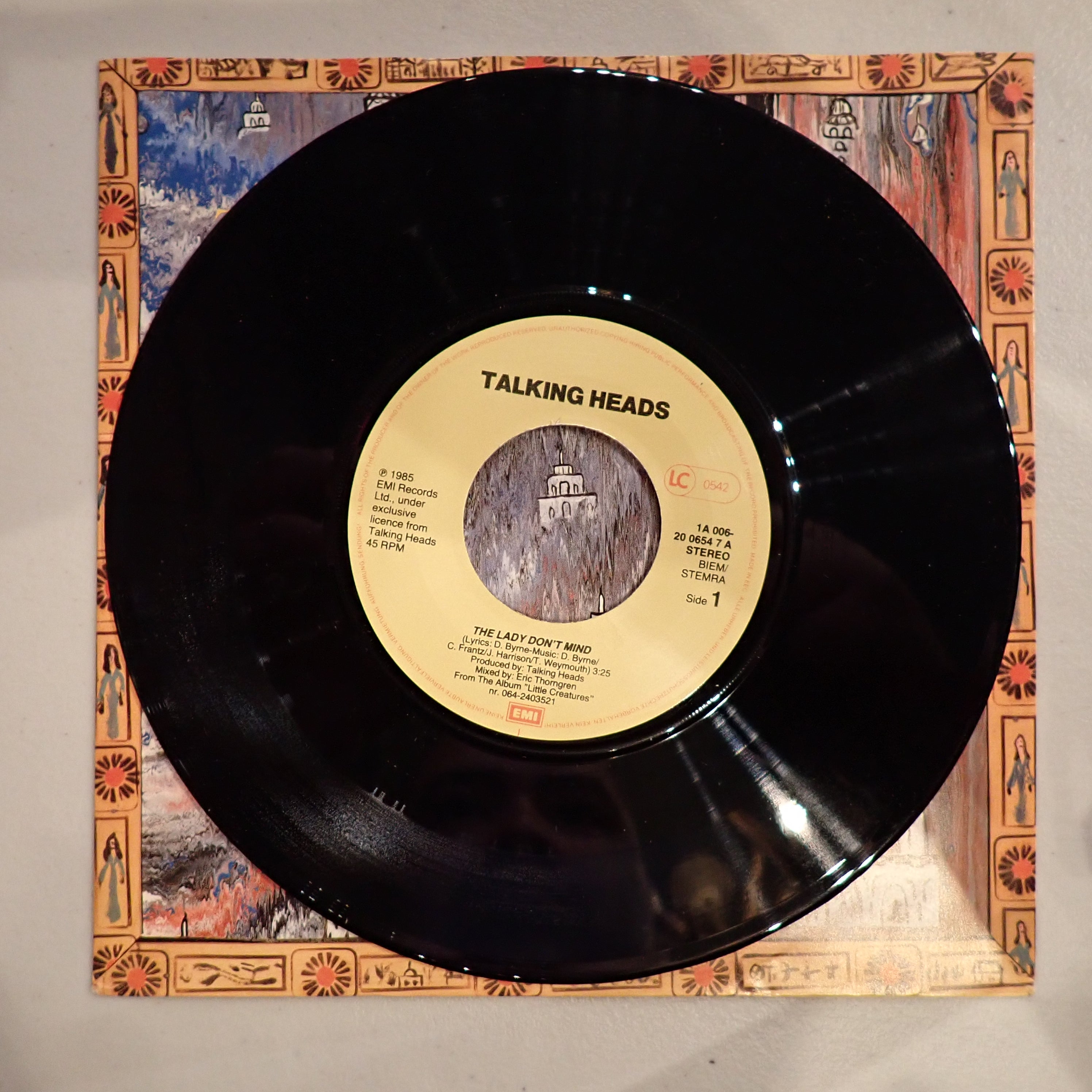 Talking Heads - The Lady Don't Mind