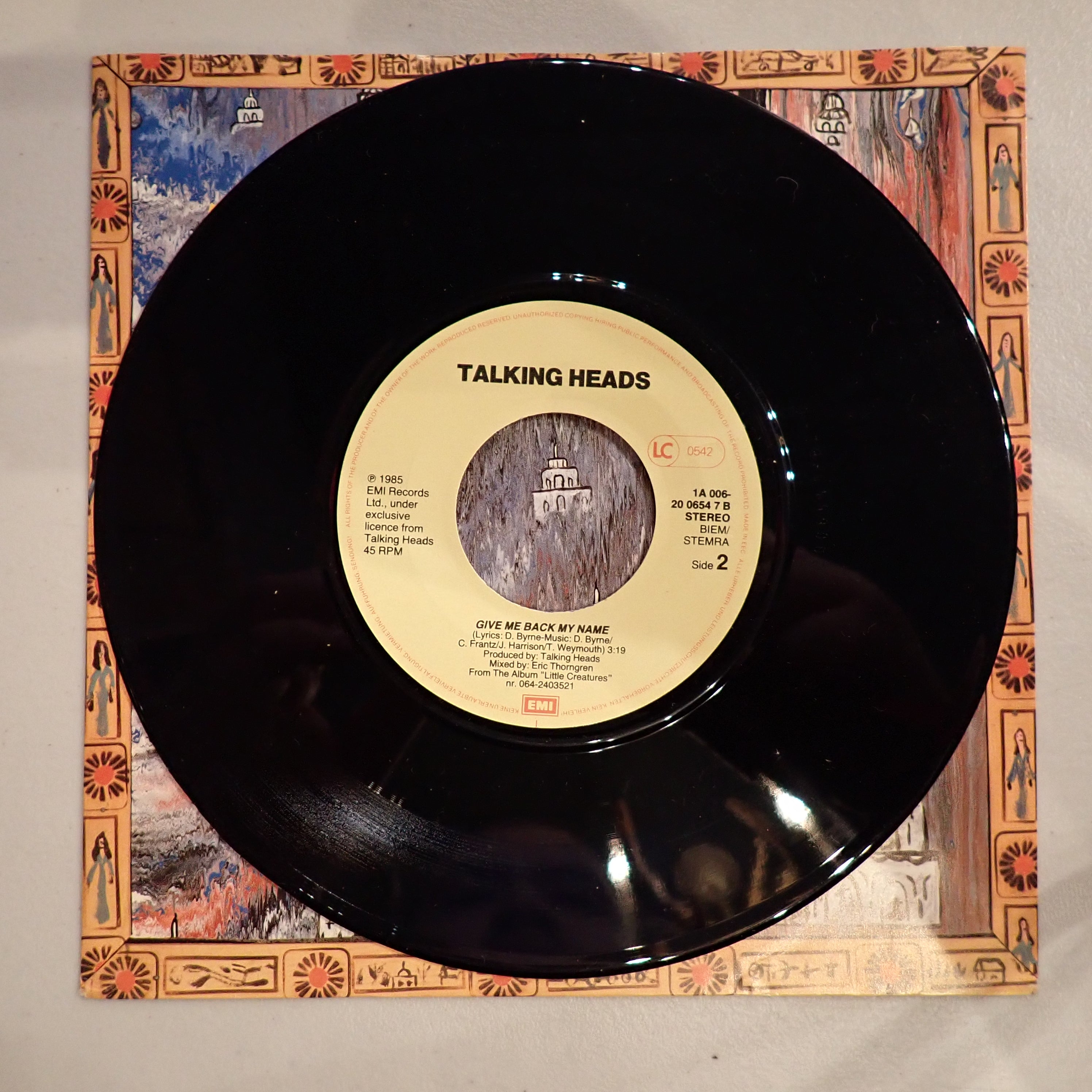 Talking Heads - The Lady Don't Mind