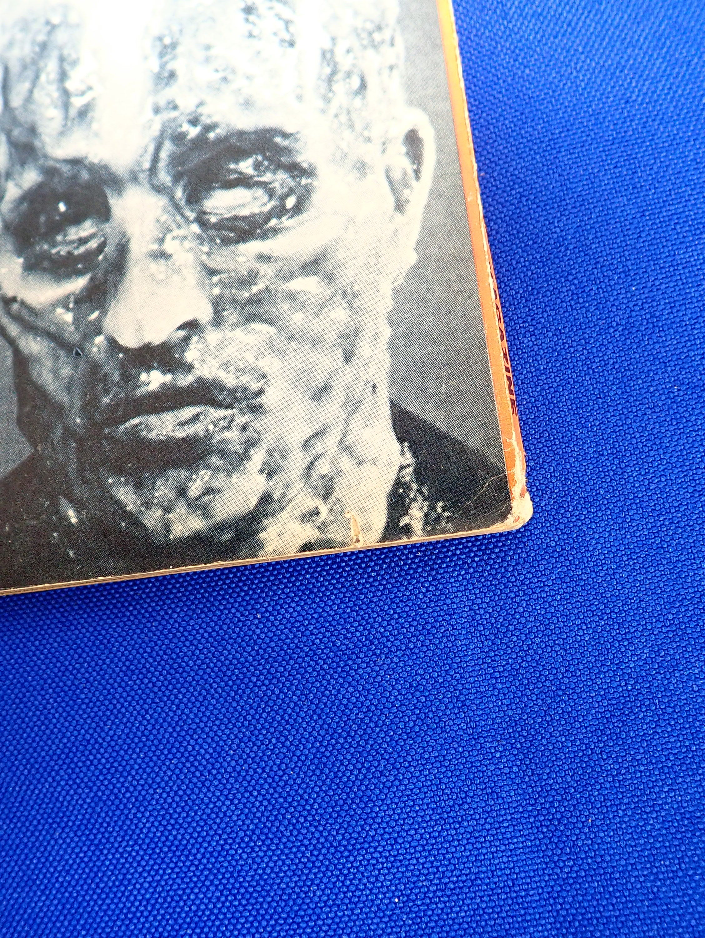 Famous Monsters of Film Land: Do-It-Yourself Monster Makeup Handbook (1965) - Softcover Magazine [Pre-Owned]