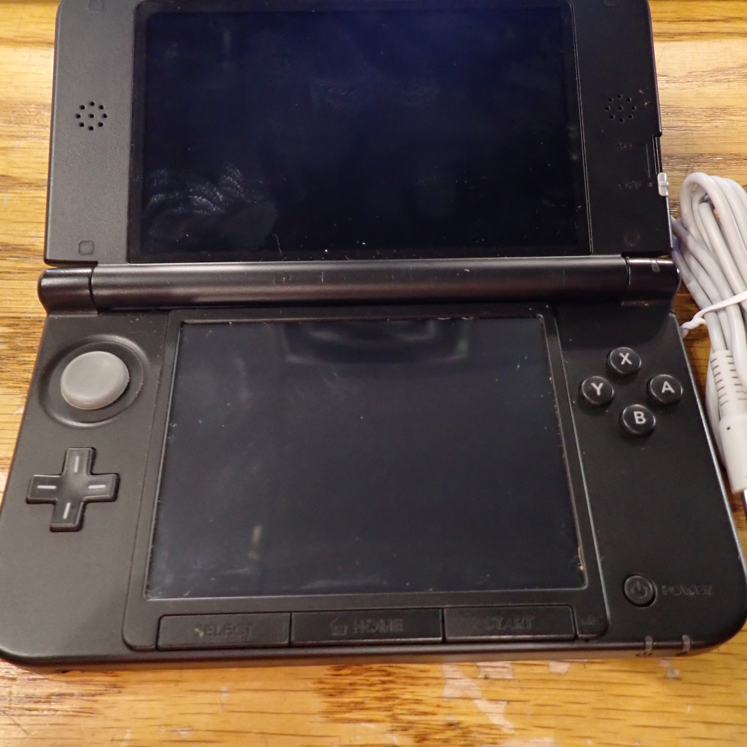 Nintendo 3DS XL - Super Mario Bros 2 Gold Edition
