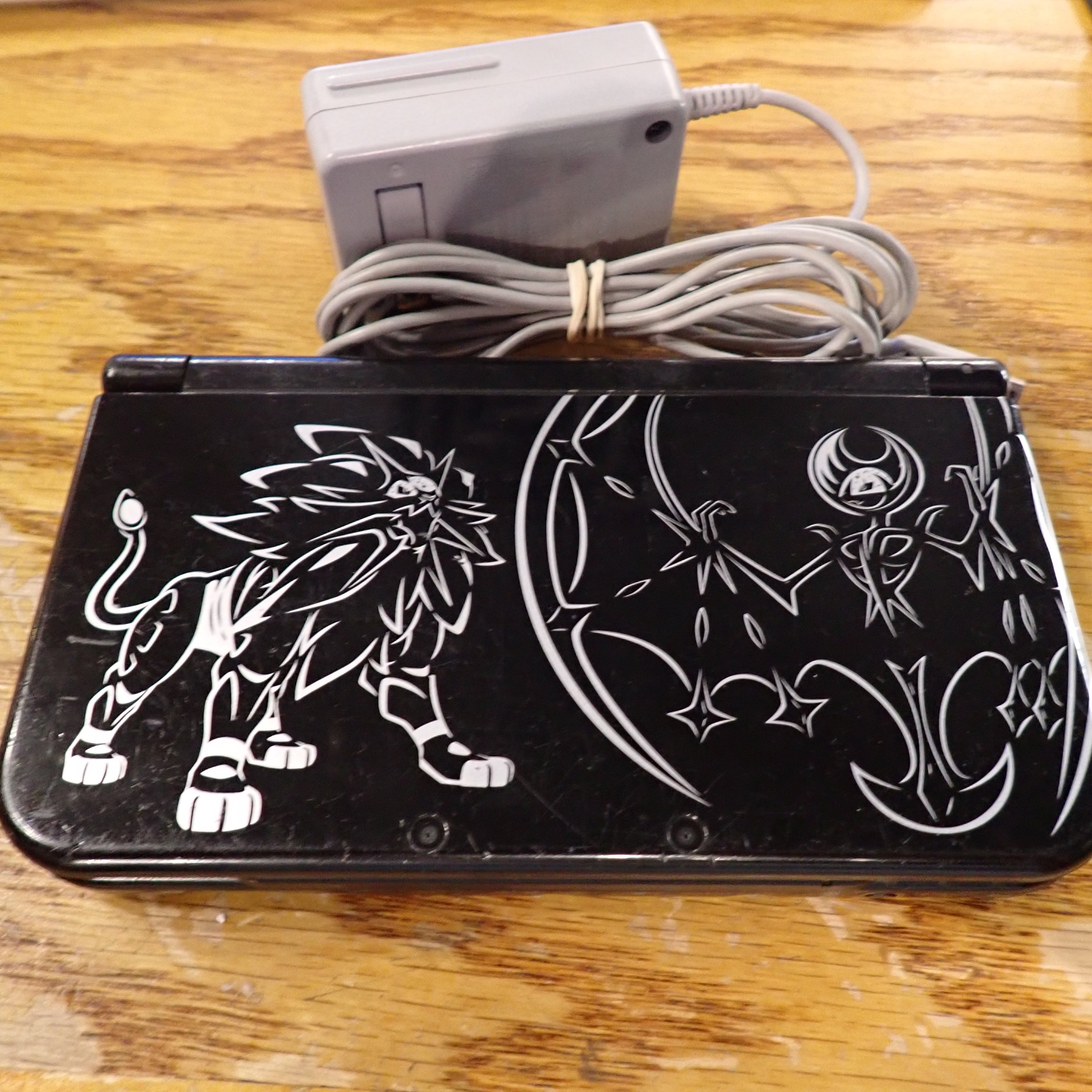 New Nintendo 3DS XL - Pokemon Sun & Moon