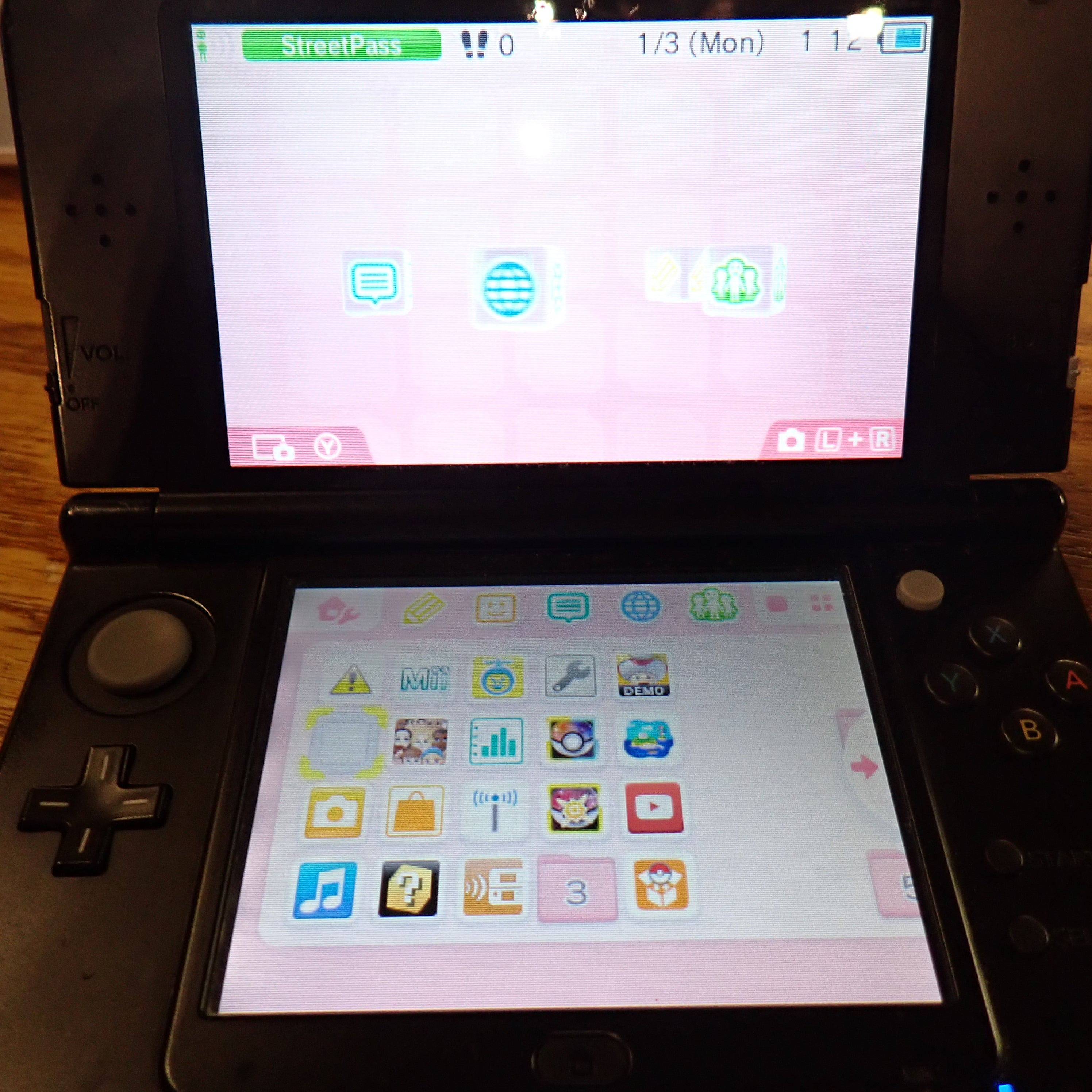 New Nintendo 3DS XL - Pokemon Sun & Moon