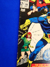 X-Men #39 (1967) - VG+/FN (4.5-5.0) - Debut of New Suits