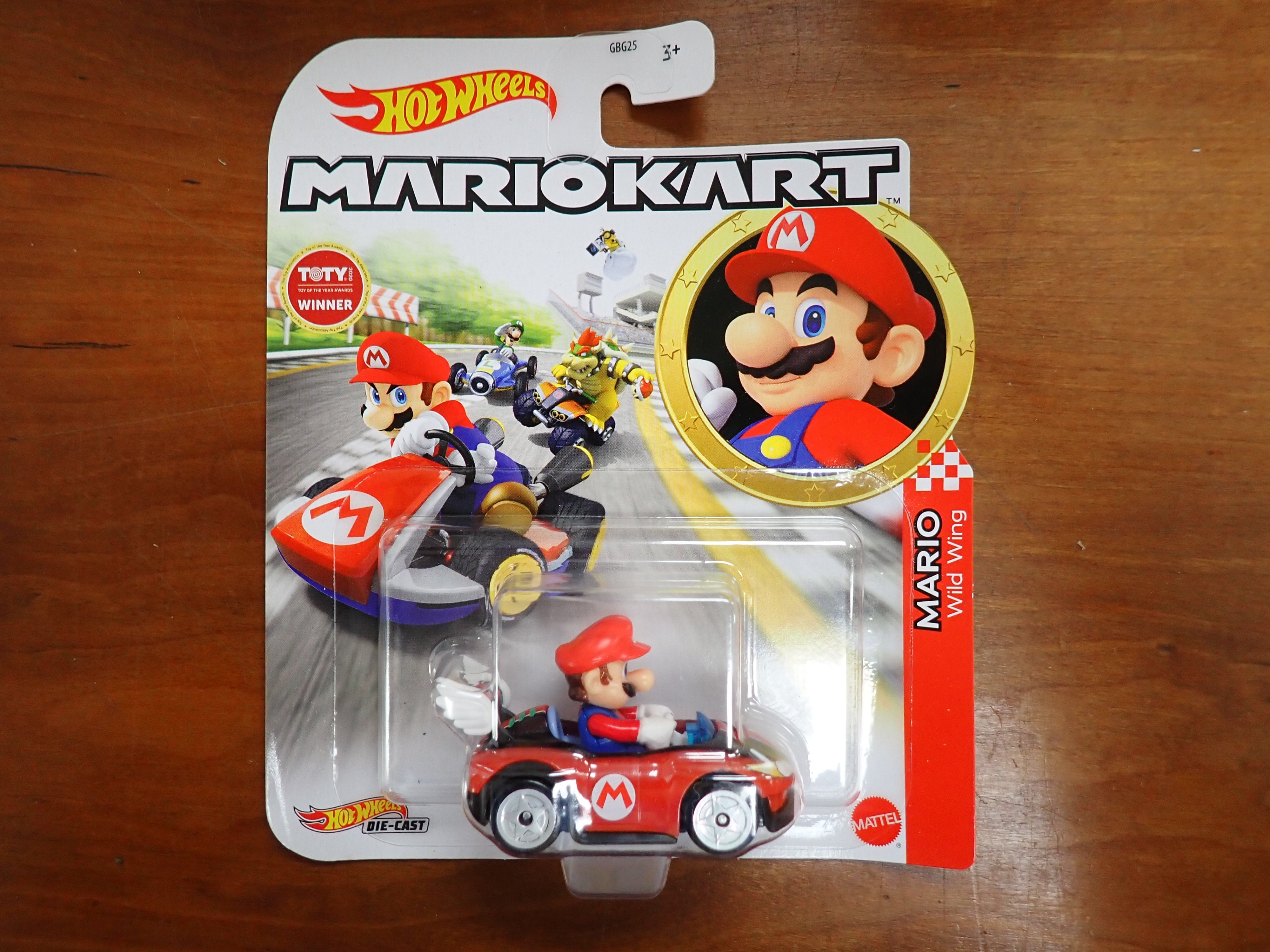 Hot Wheels: Mario Kart - Mario (Wild Wing)