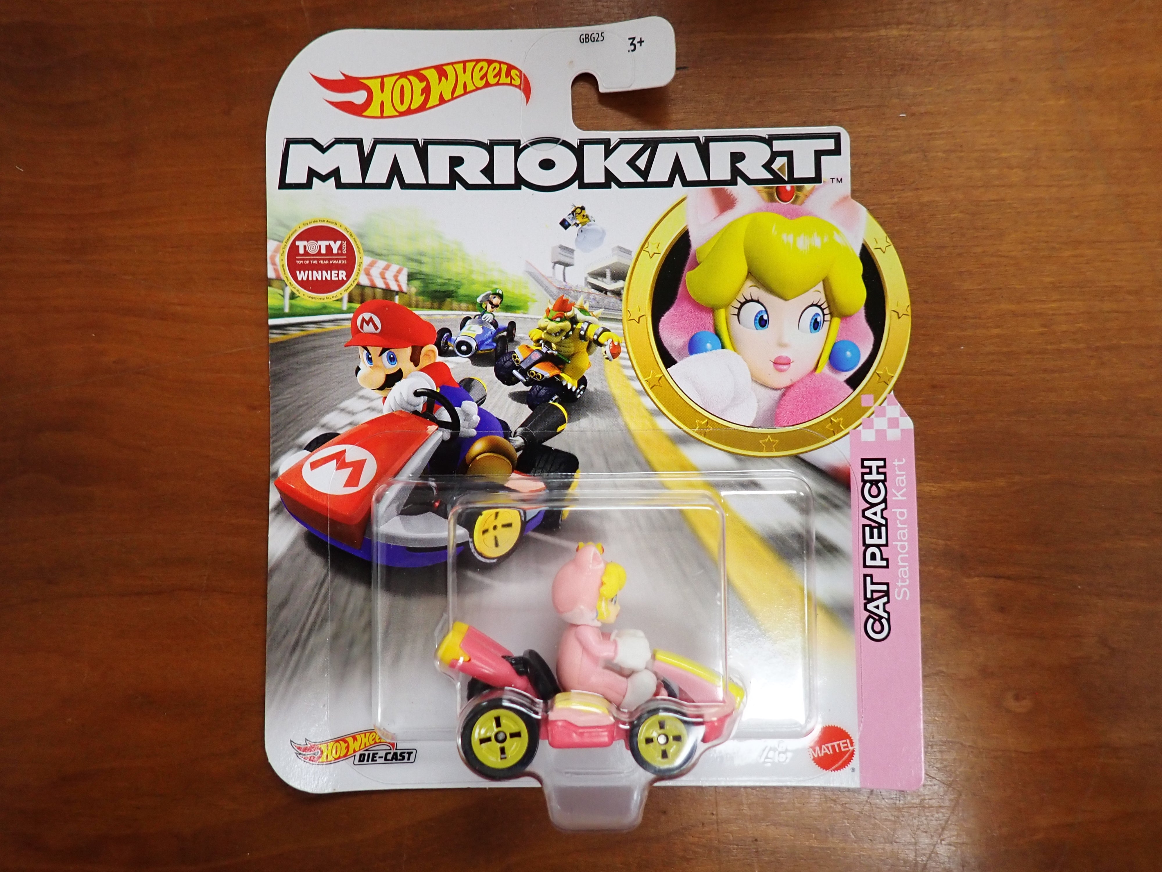 Hot Wheels: Mario Kart - Cat Peach