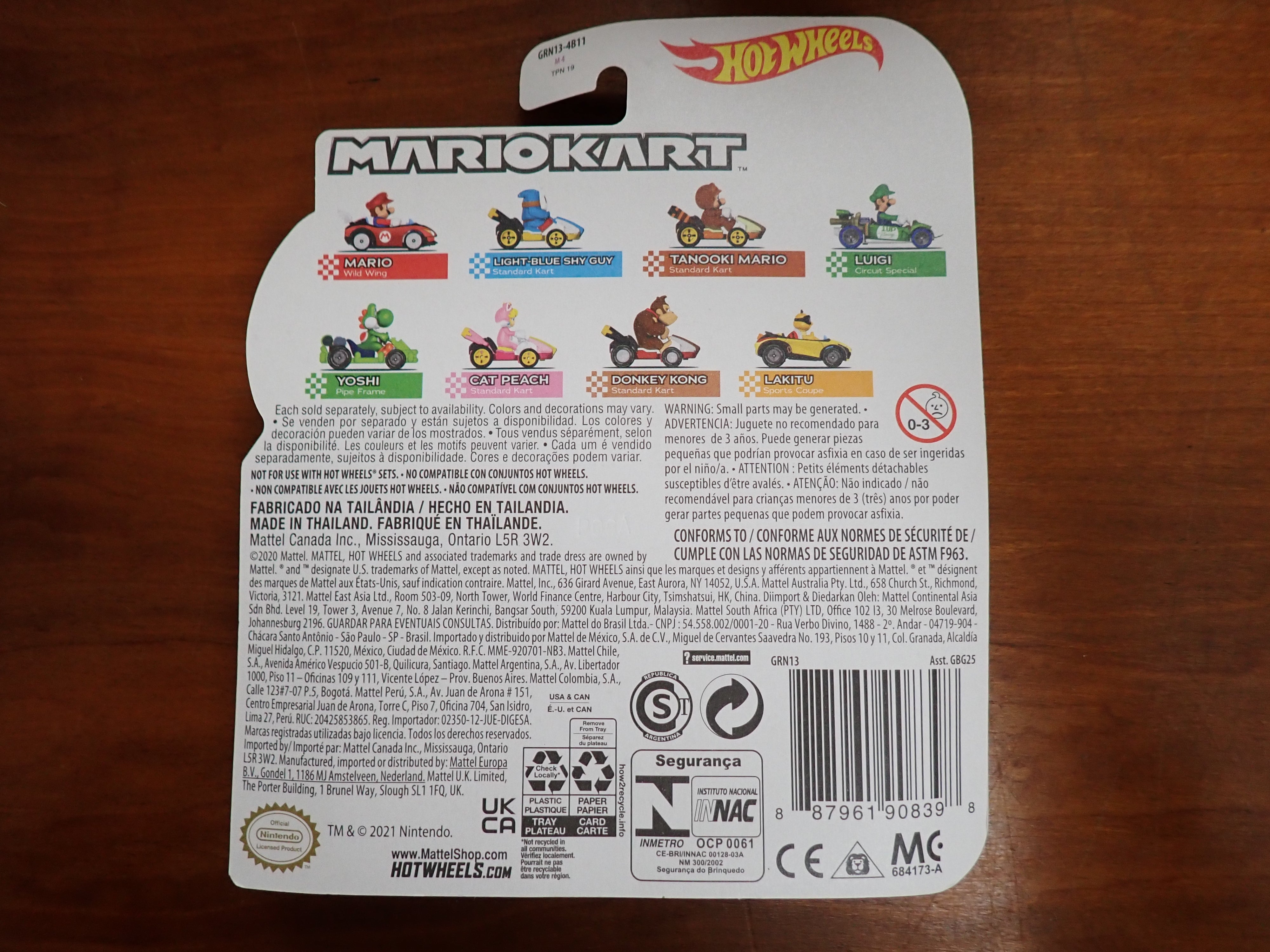 Hot Wheels: Mario Kart - Cat Peach
