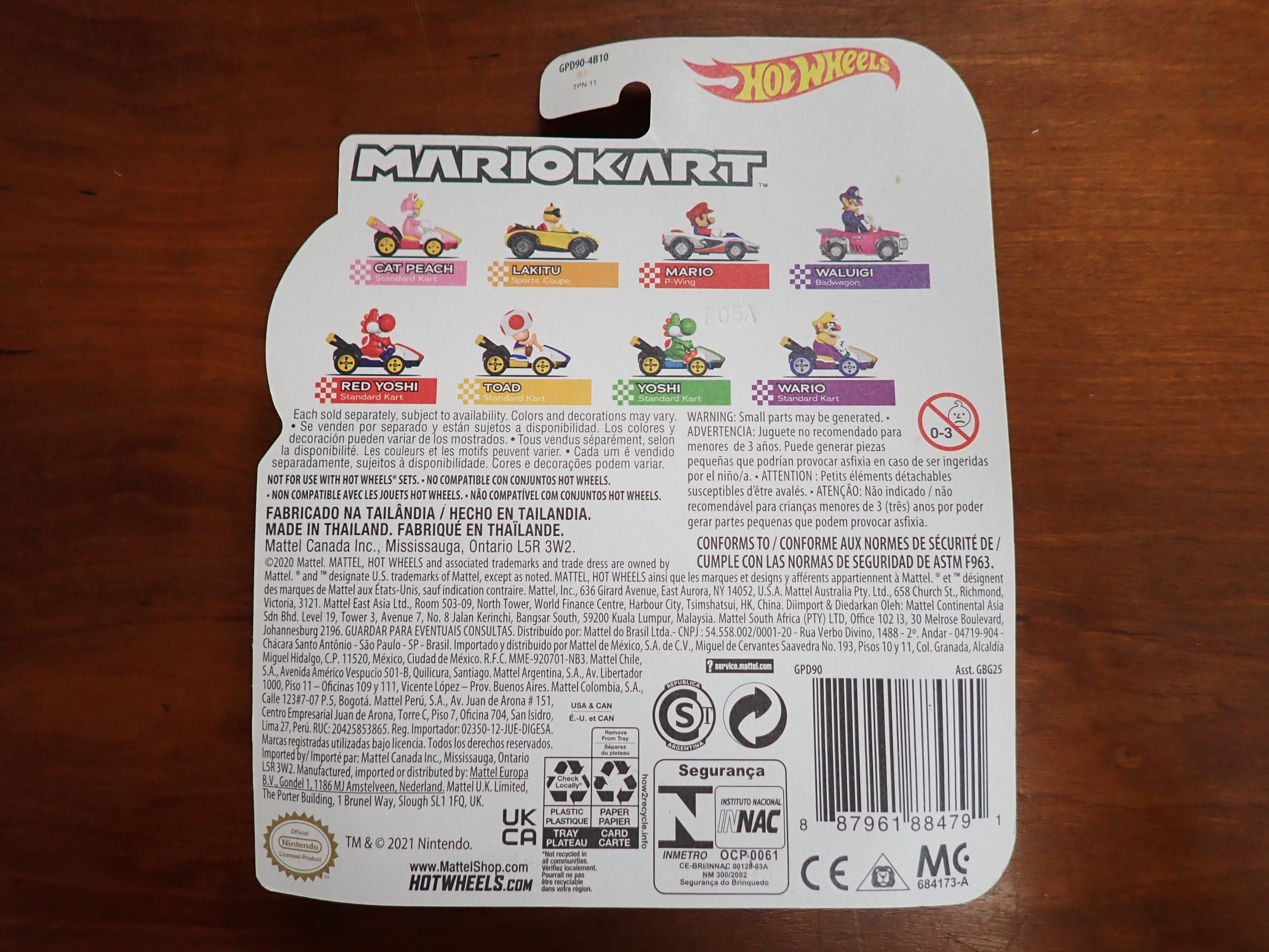 Hot Wheels: Mario Kart - Red Yoshi