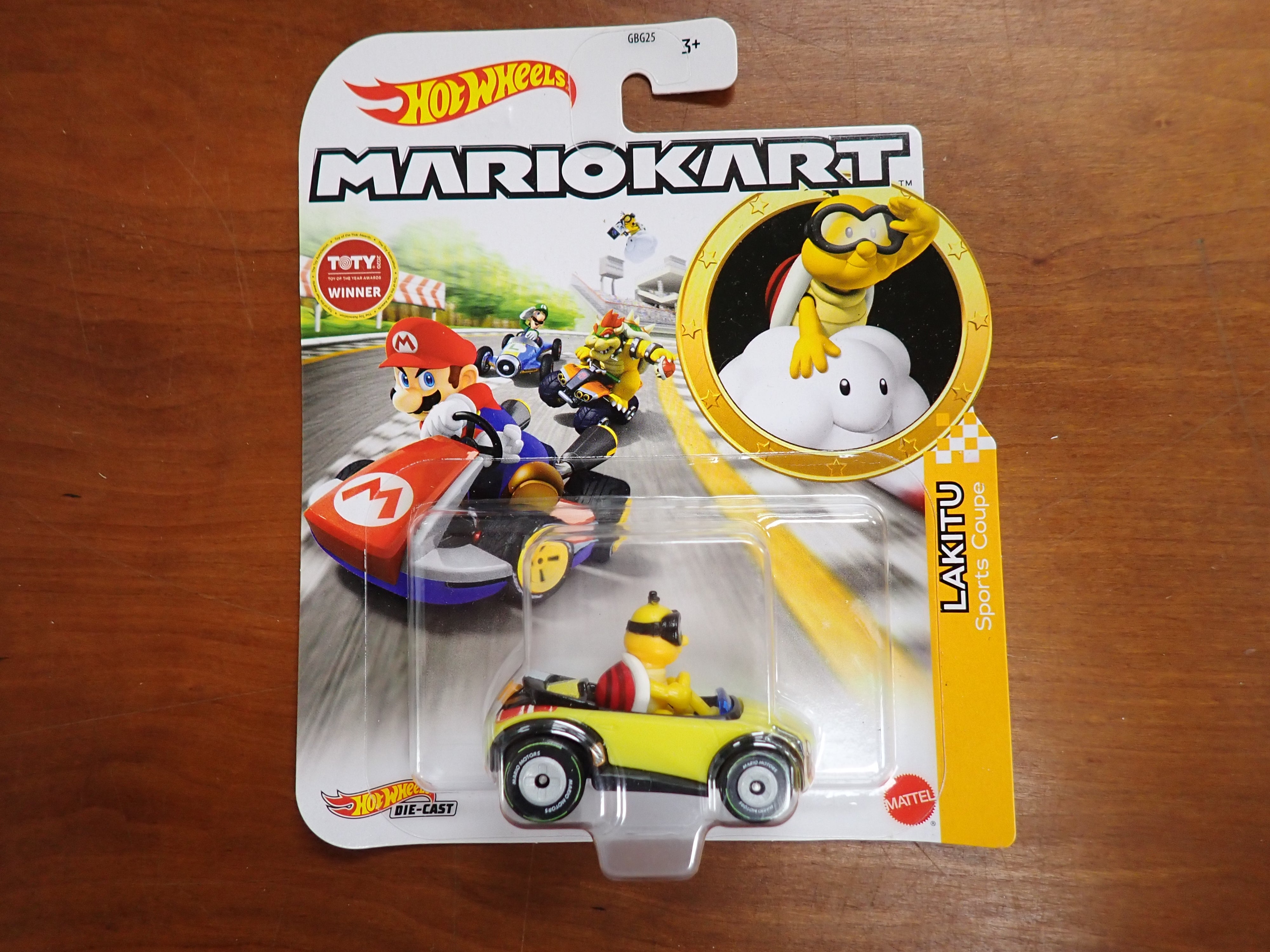 Hot Wheels: Mario Kart - Lakitu (Sports Coupe)