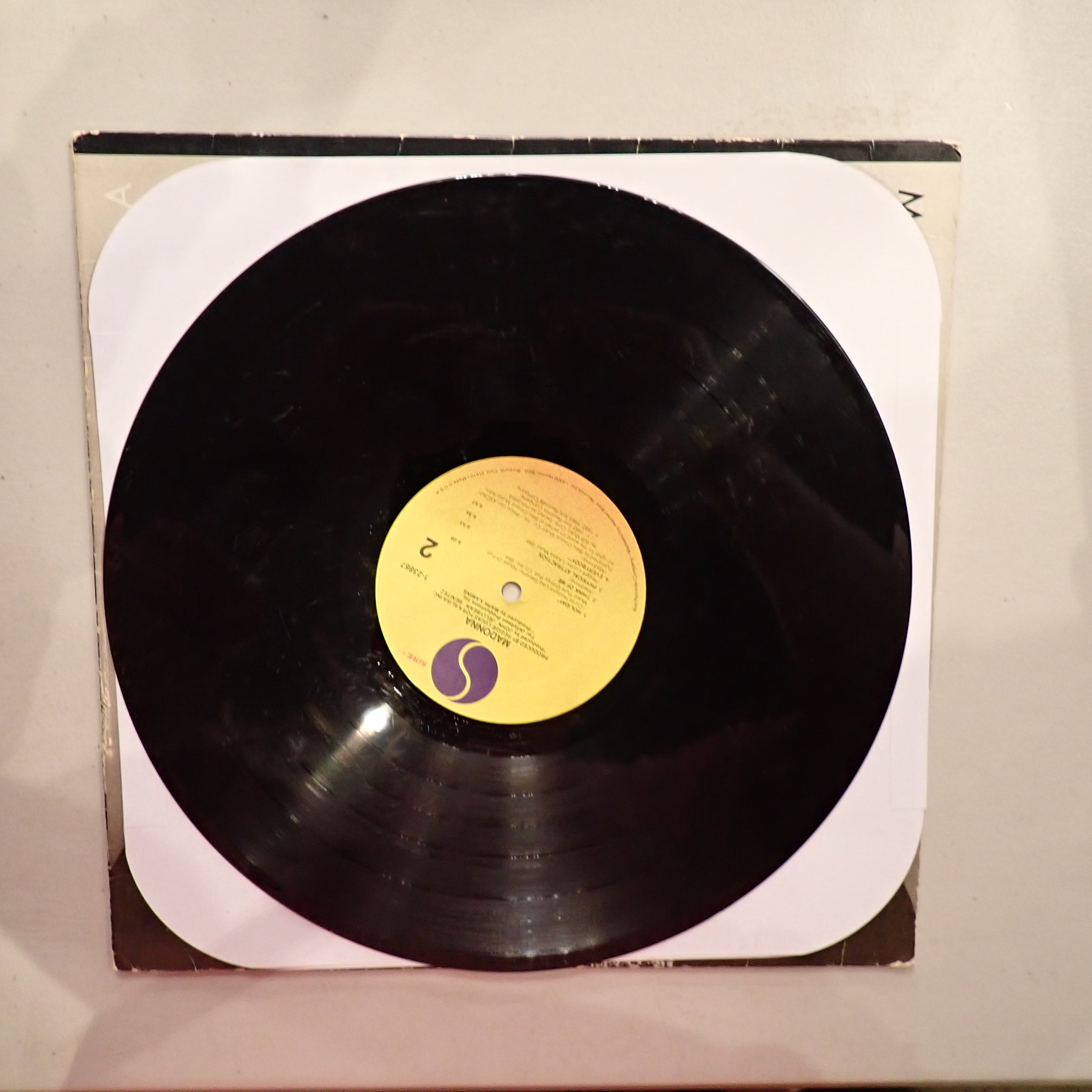Madonna – Madonna