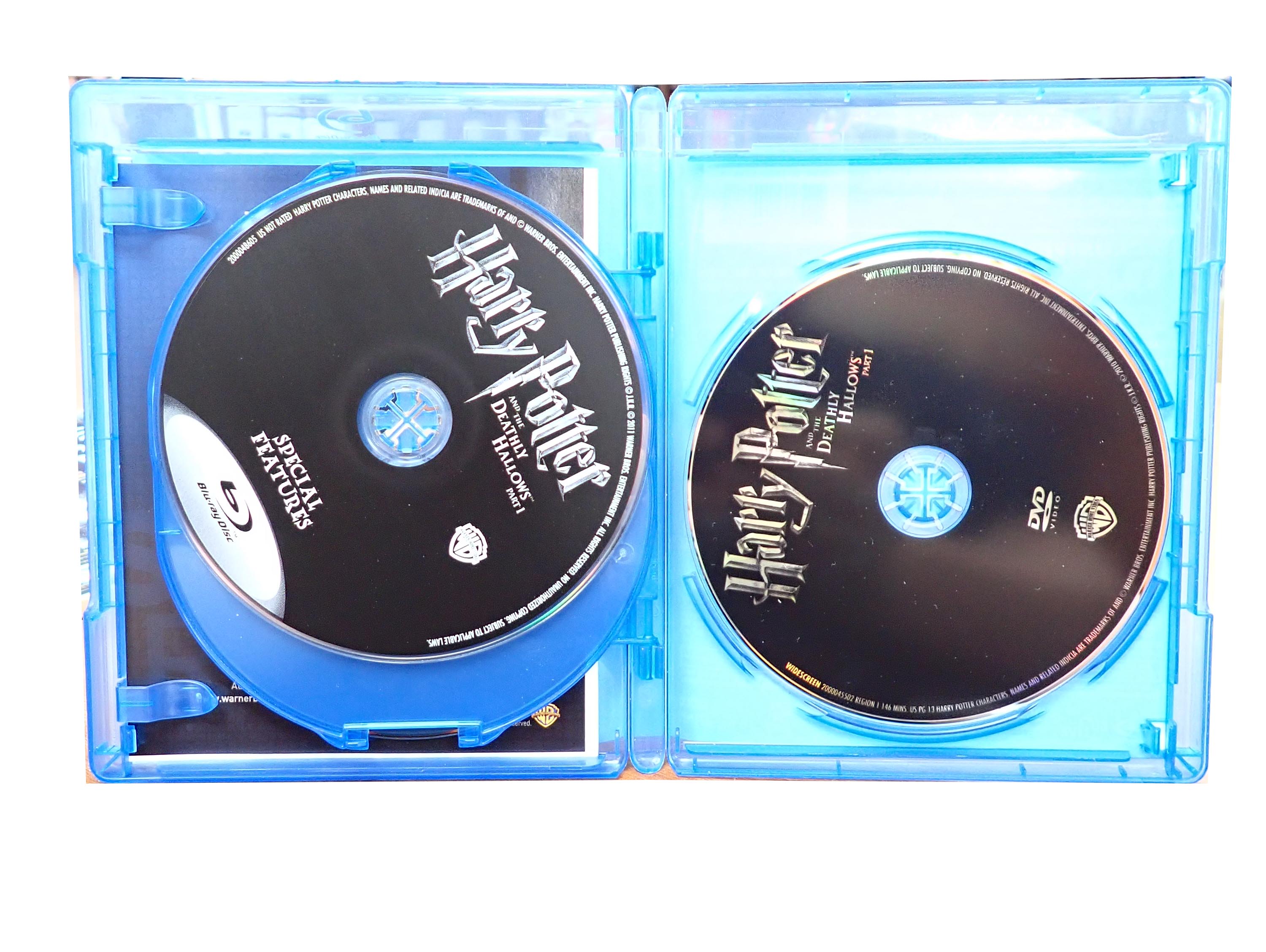 Harry Potter's and the Deathly Hallows Part 1 - Blu-Ray (Pre-Owned)