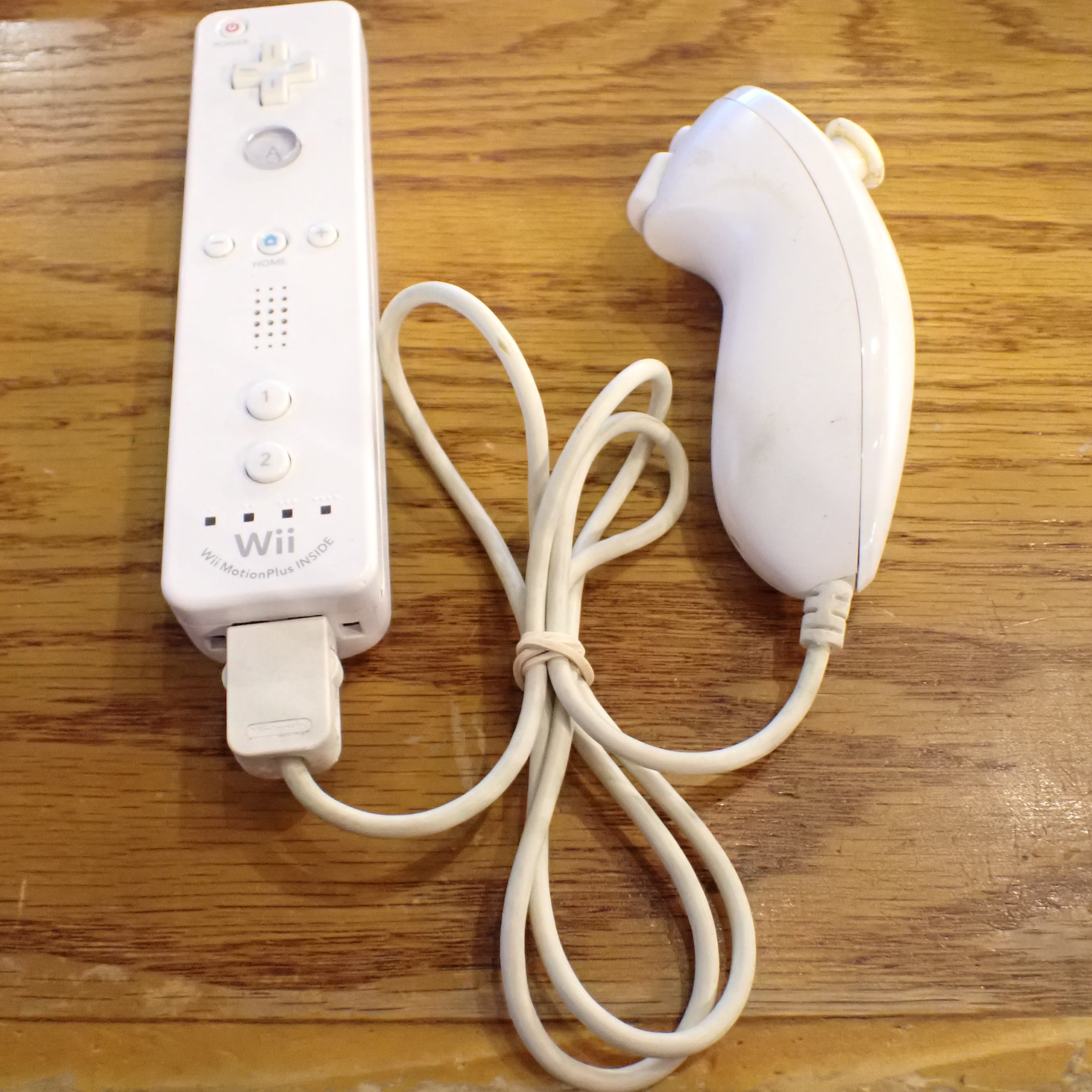 Wii Remote & Nunchuck - White