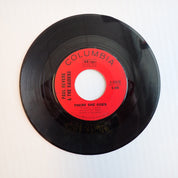 Paul Revere & The Raiders - Hungry/There She Goes - Vinyl [PRE-OWNED]