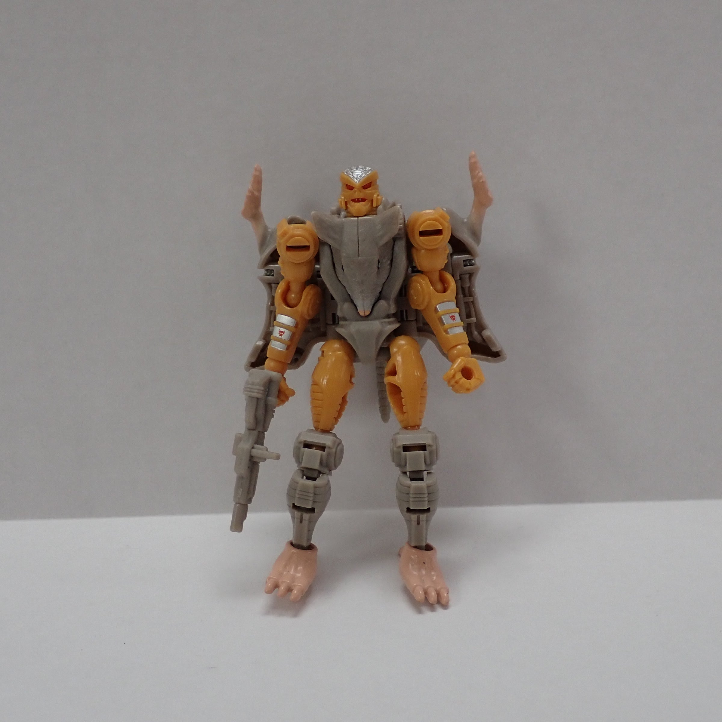 Rattrap (Kingdom WFC-K2 Core Class) - Transformers War For Cybertron [Pre-Owned]