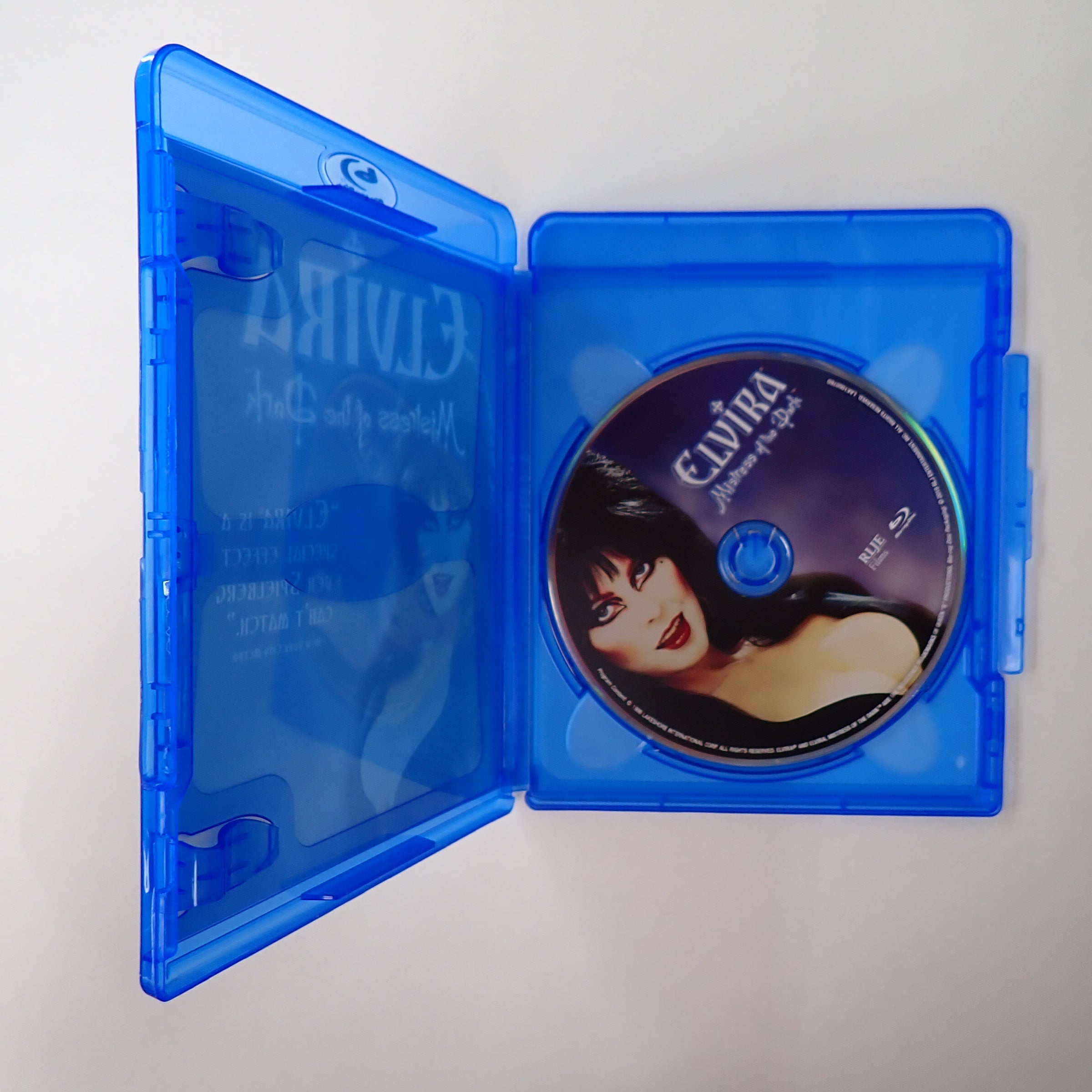 Elvira Mistress of the Dark - Blu-Ray [Pre-Owned]
