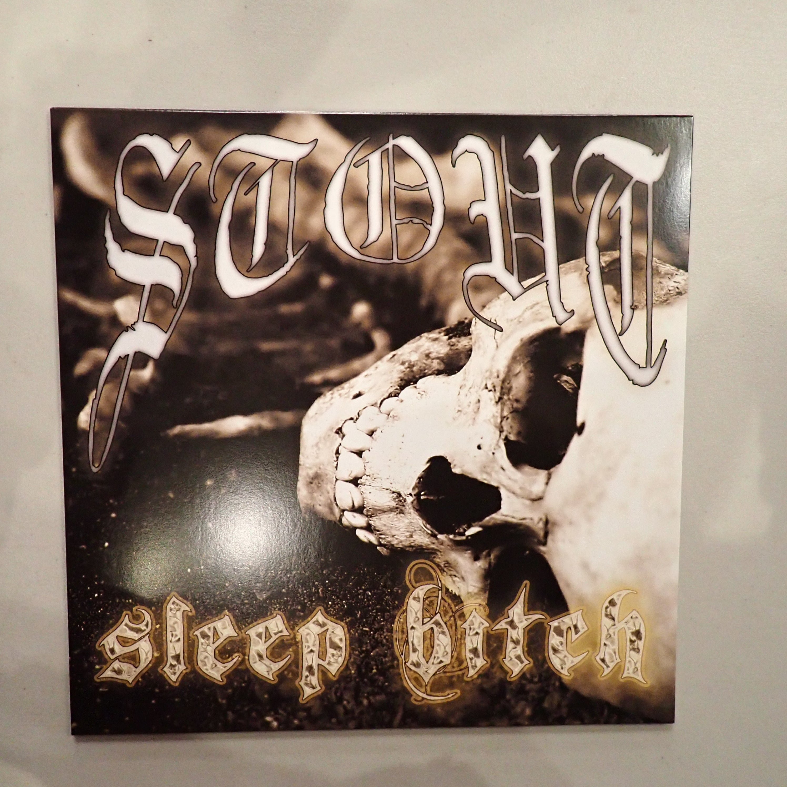Stout – Sleep Bitch