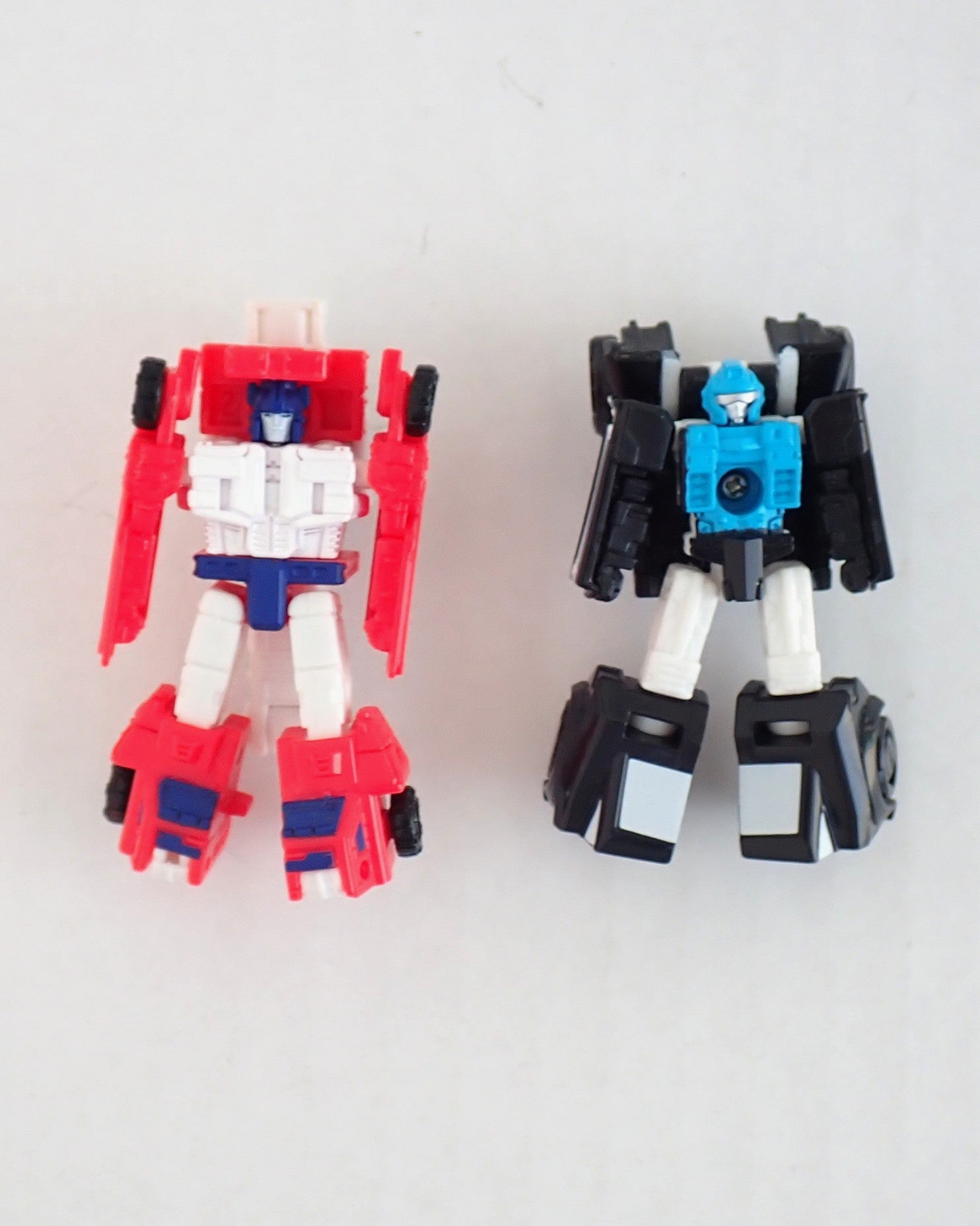 Red Heat & Stakeout - Transformers War for Cybertron Siege [Pre-Owned]
