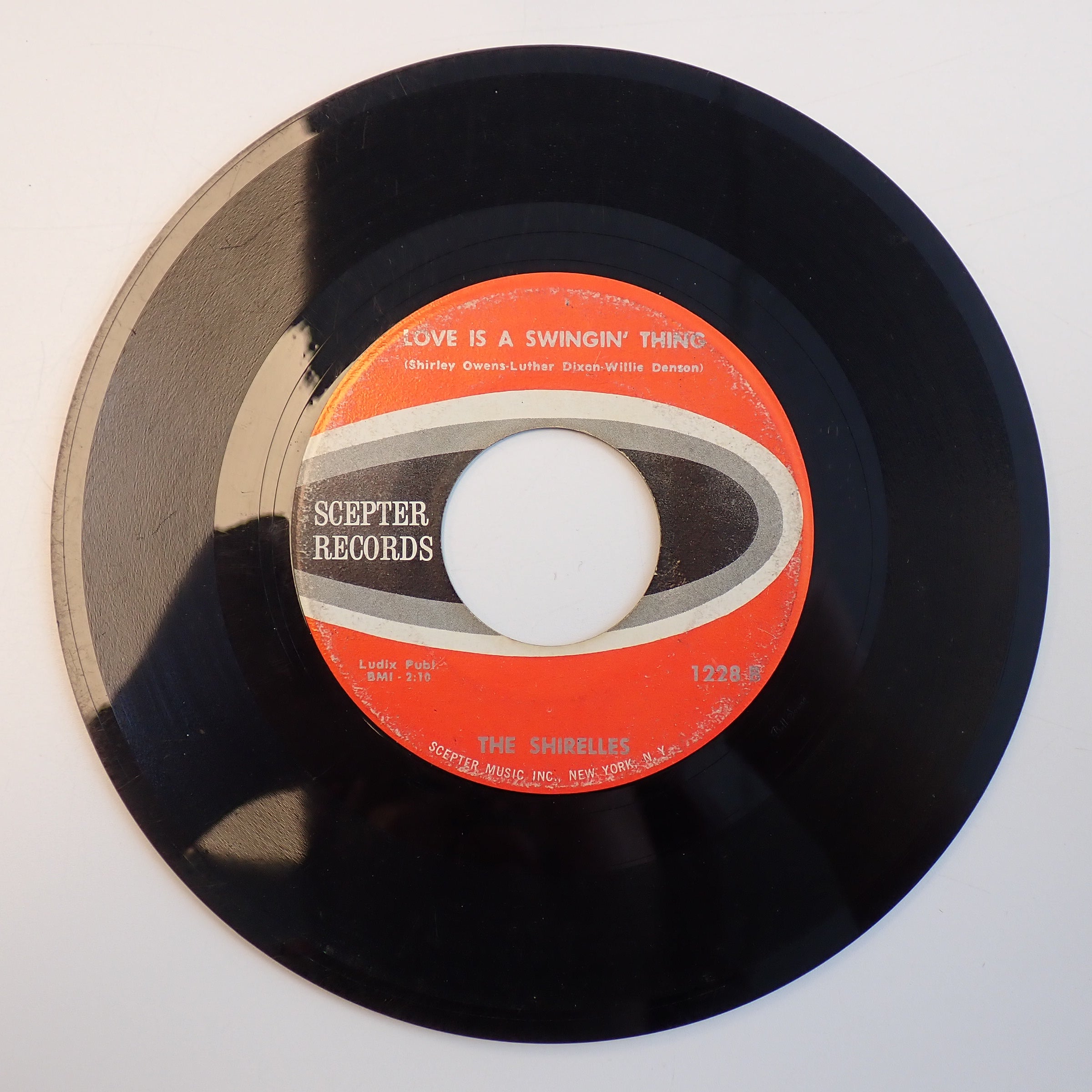 The Shirelles - Soldier Boy / Love is a Swingin' Thing (Loose) - Vinyl