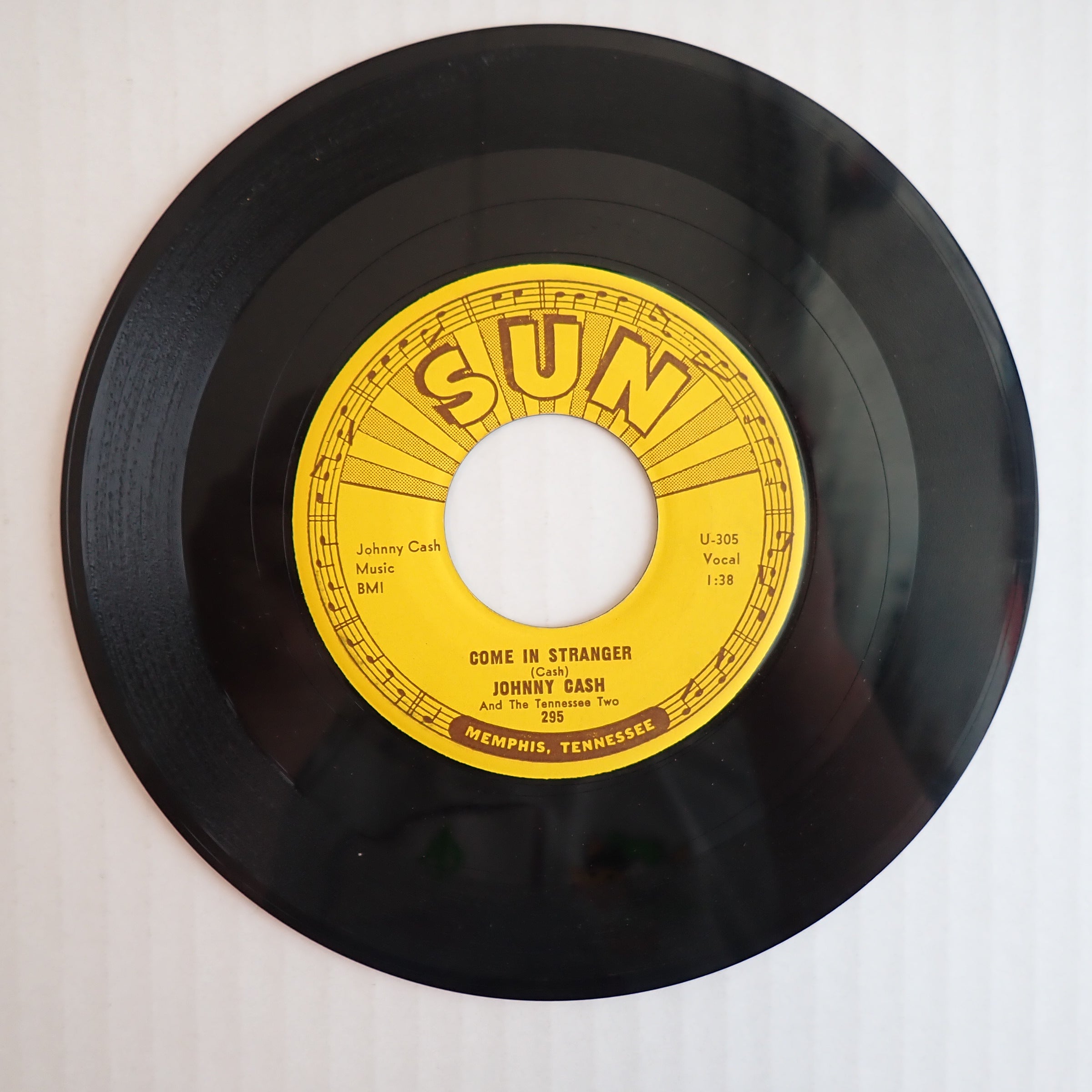 Johnny Cash - Come In Stranger / Guess Things Happen That Way (Loose) - Vinyl
