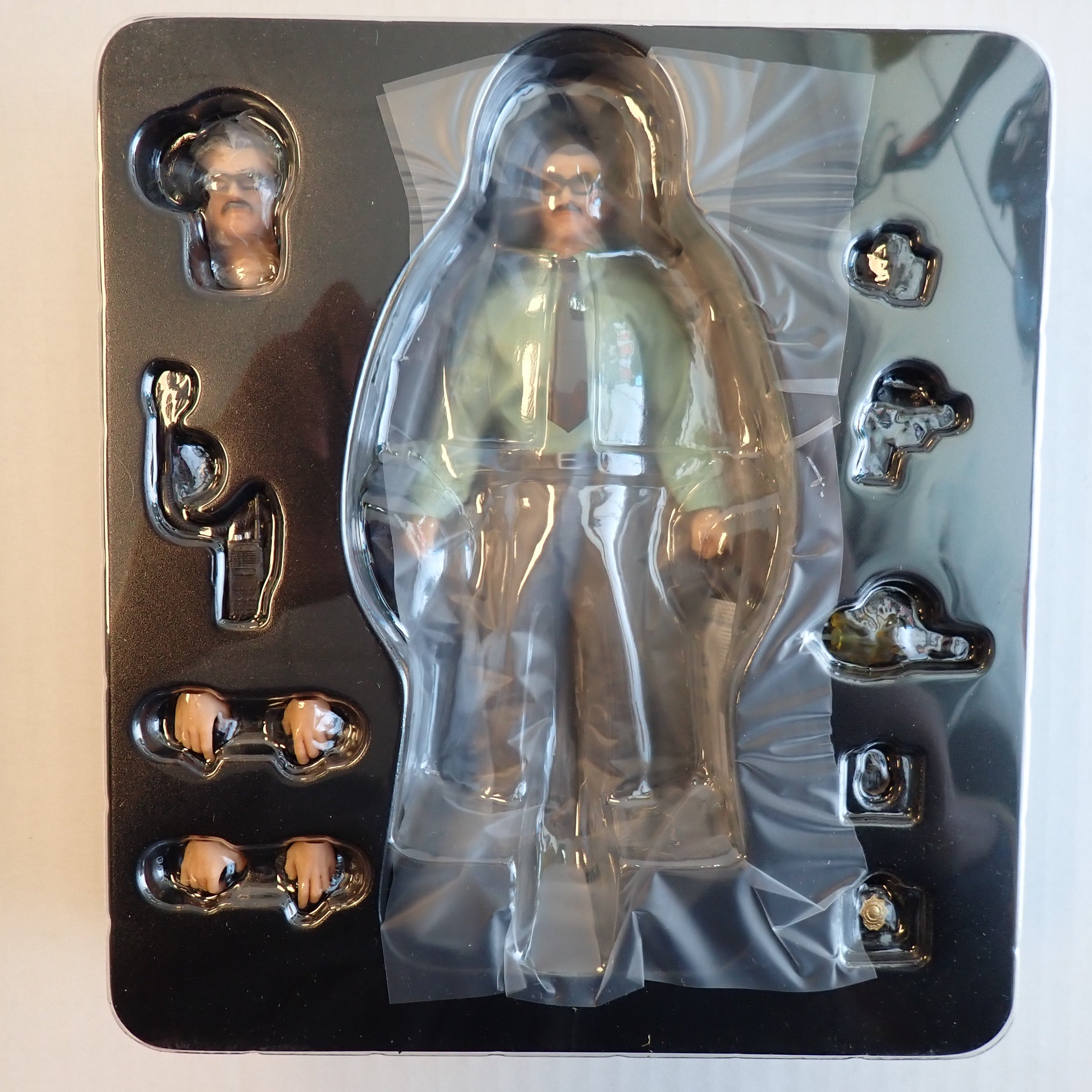 Commissioner Gordon and Bat-Signal Mezco - One12 (Pre-Owned)
