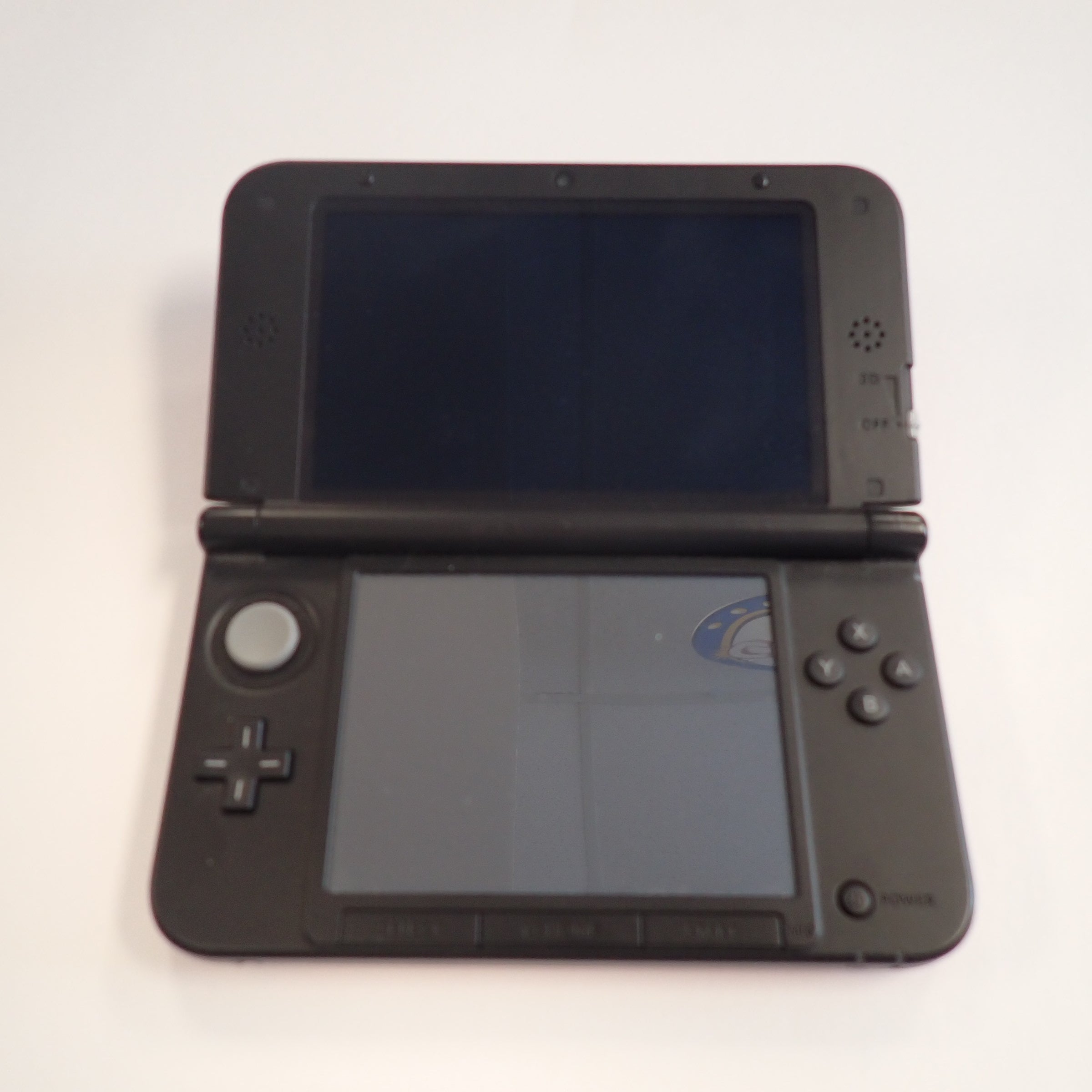 Nintendo 3DS XL- Red (Pre-Owned)