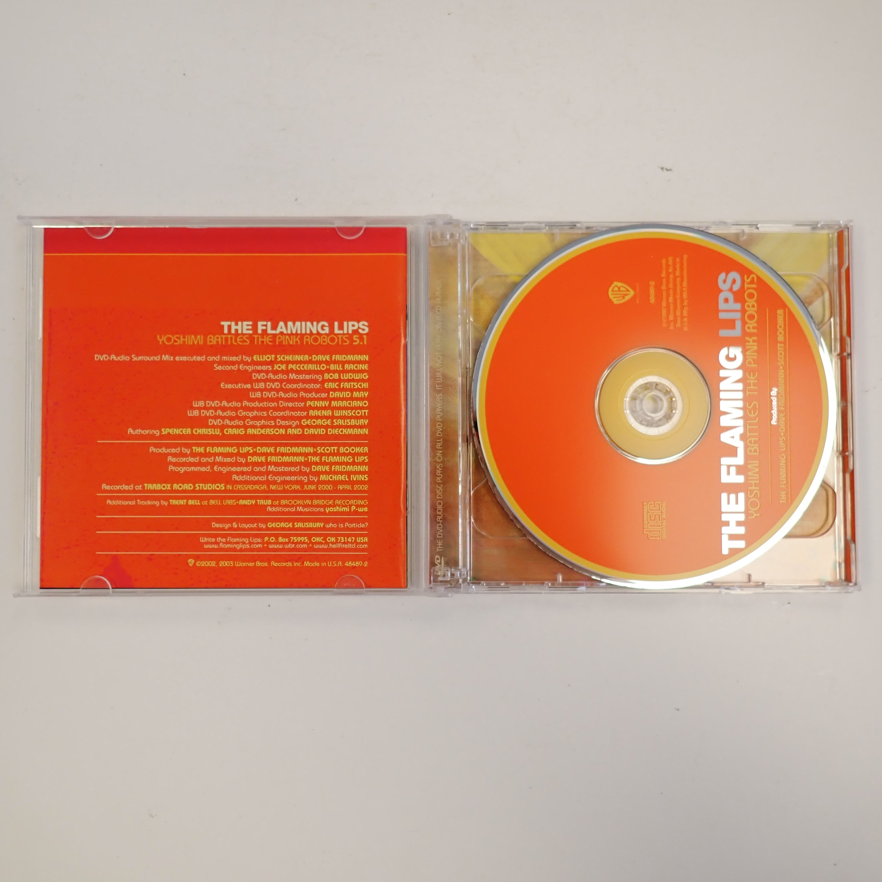 The Flaming Lips - Yoshimi Battles the Pink Robots - CD + DVD