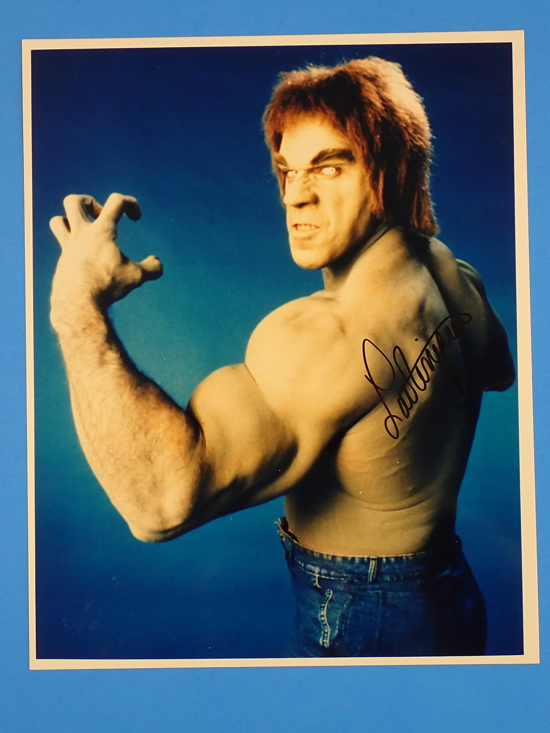 Lou Ferrigno Signed Portrait w/o COA