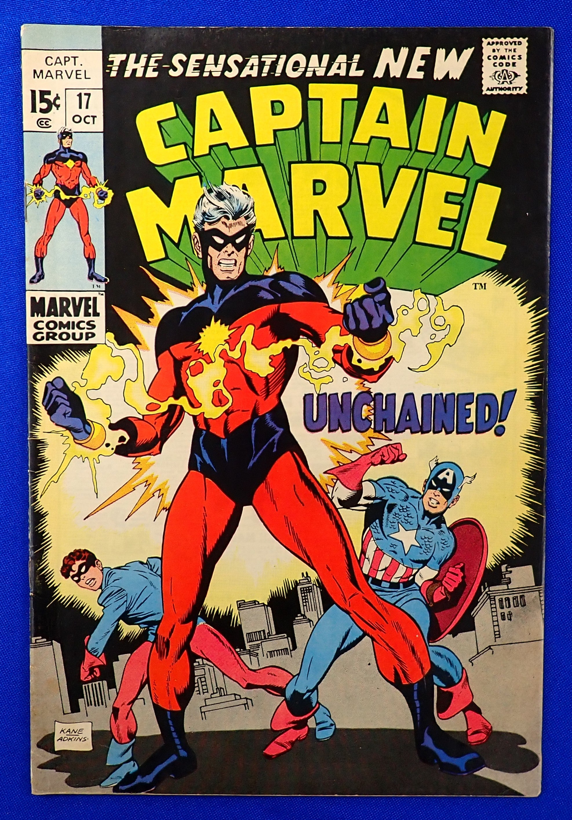 Captain Marvel #17 (1969) - FN (6.0) - 1st Cover App. of New Suit