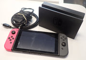 Nintendo Switch Console - Switch [Pre-Owned]