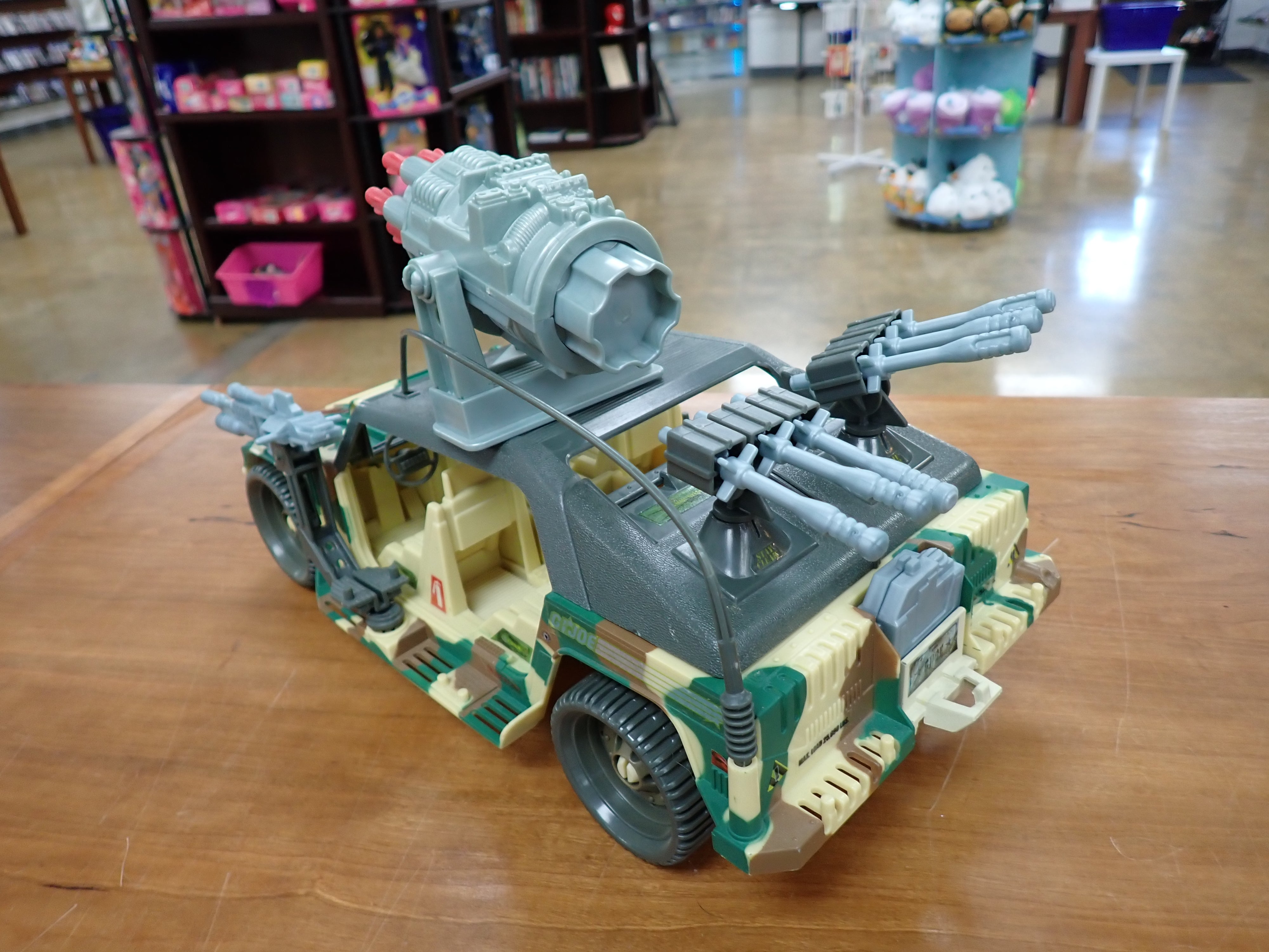 Brawler Humvee 2001