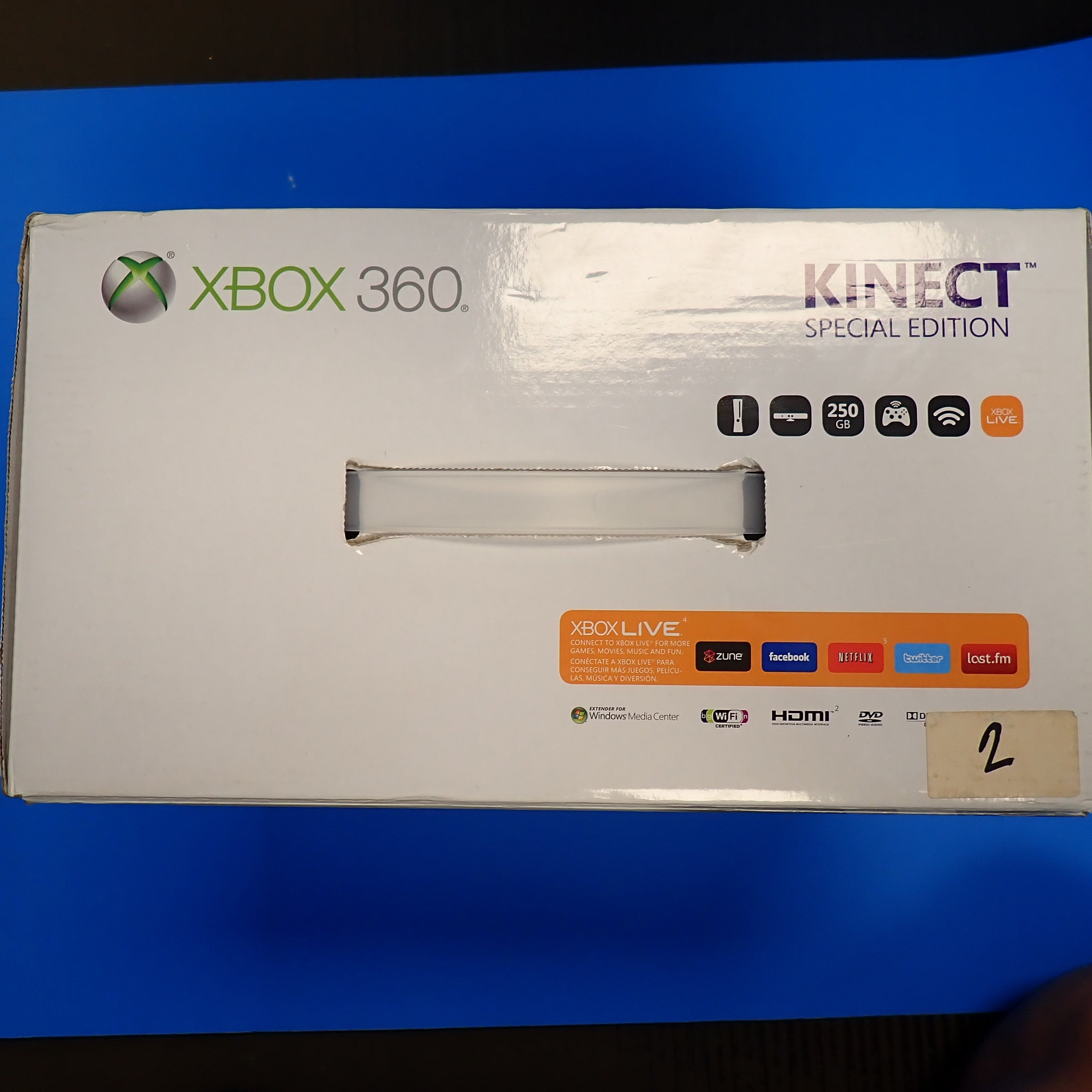 Xbox 360 S With Kinect in Box [Pre-Owned]