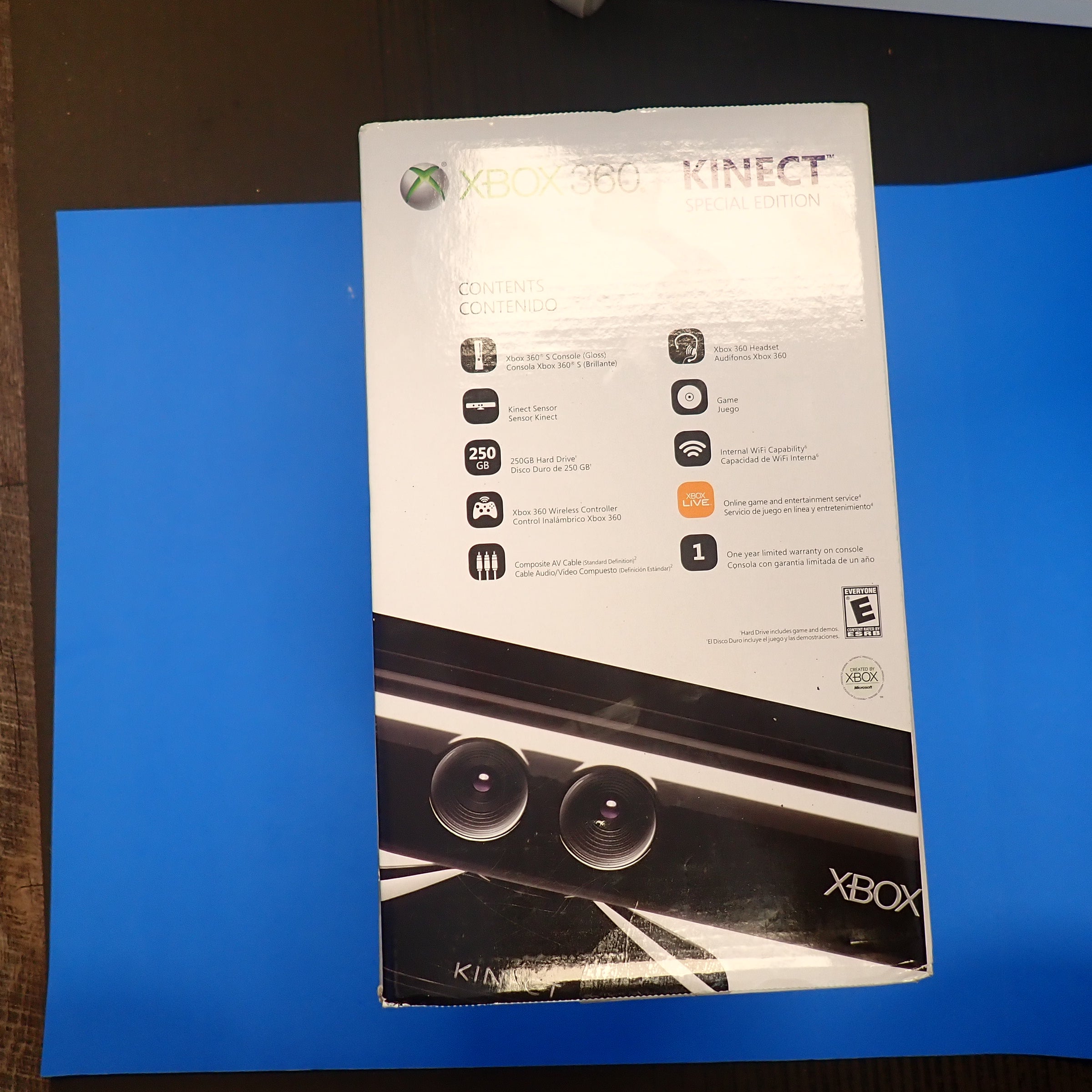 Xbox 360 S With Kinect in Box [Pre-Owned]