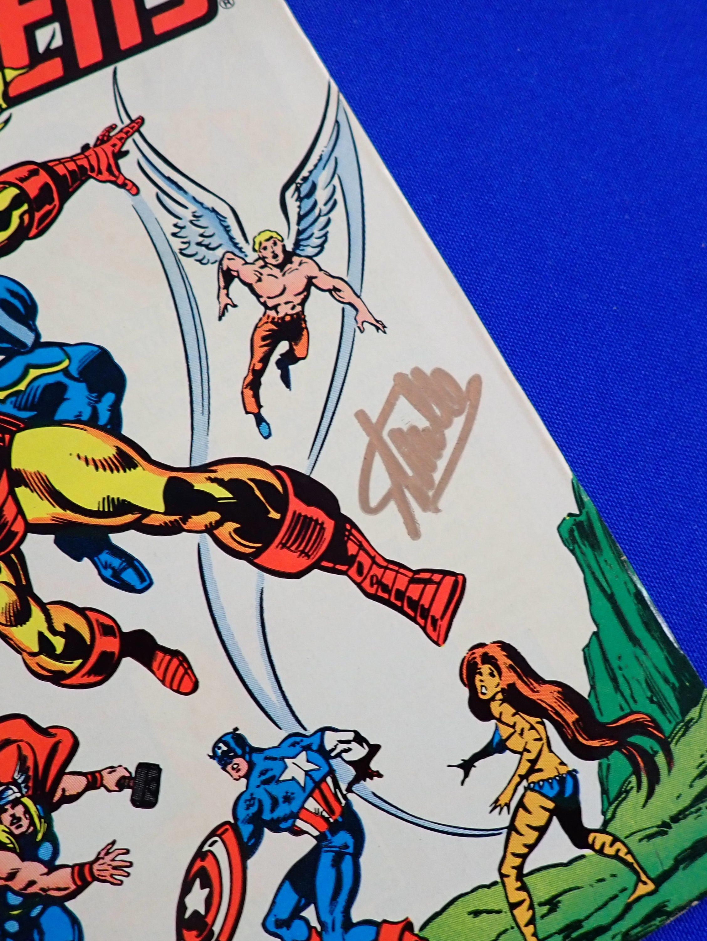 Avengers #214 (1981) SIGNED by Stan Lee - VF- (7.5)