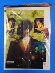 The X-Files Magazine #1 (1996) - Poster and Trading Cards Included