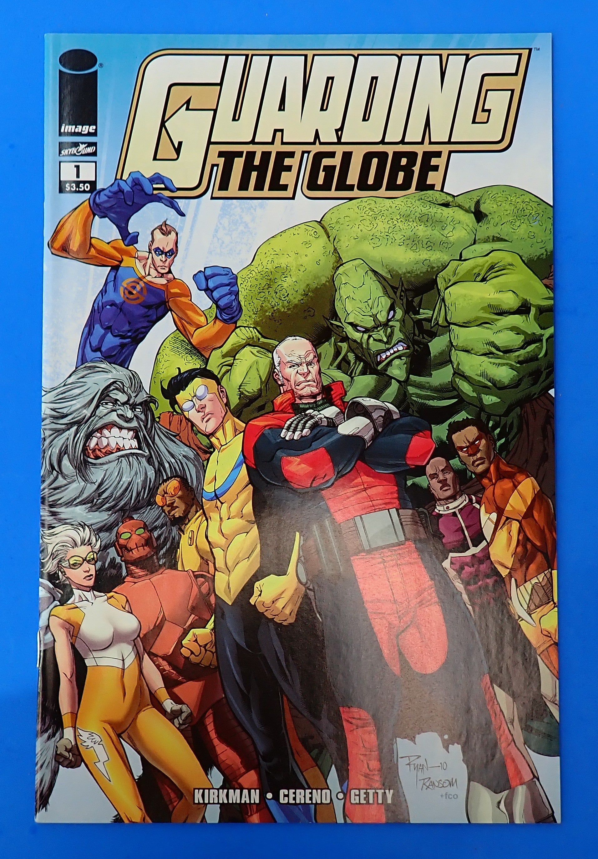 Guarding the Globe #1 (2010) - VF/NM+ (9.0+) - Invincible Cover App.