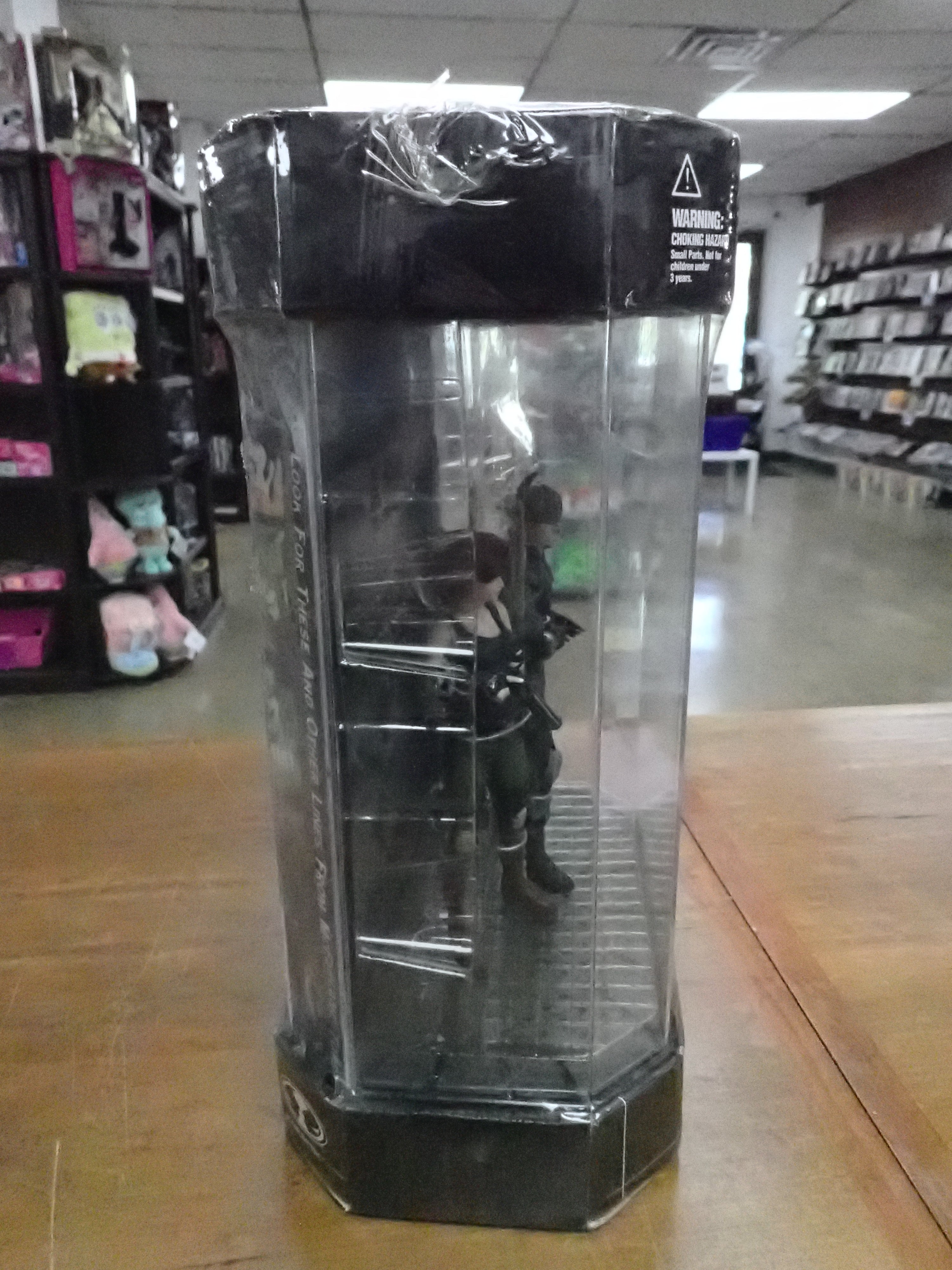 Metal Gear Solid- Solid Snake and Meryl Silverburgh
