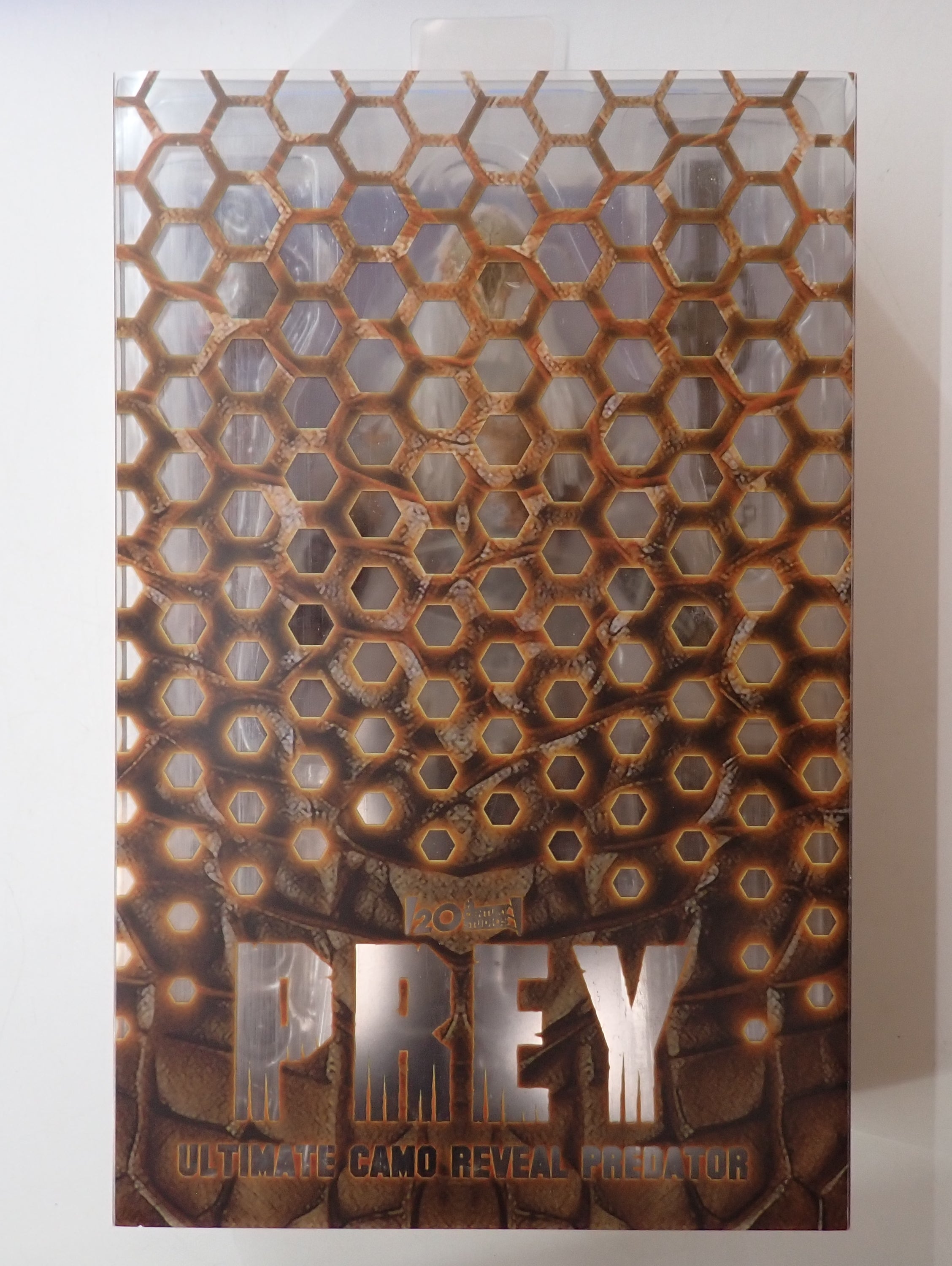Prey Ultimate Camo Reveal Predator - NECA Figure [Pre-Owned]