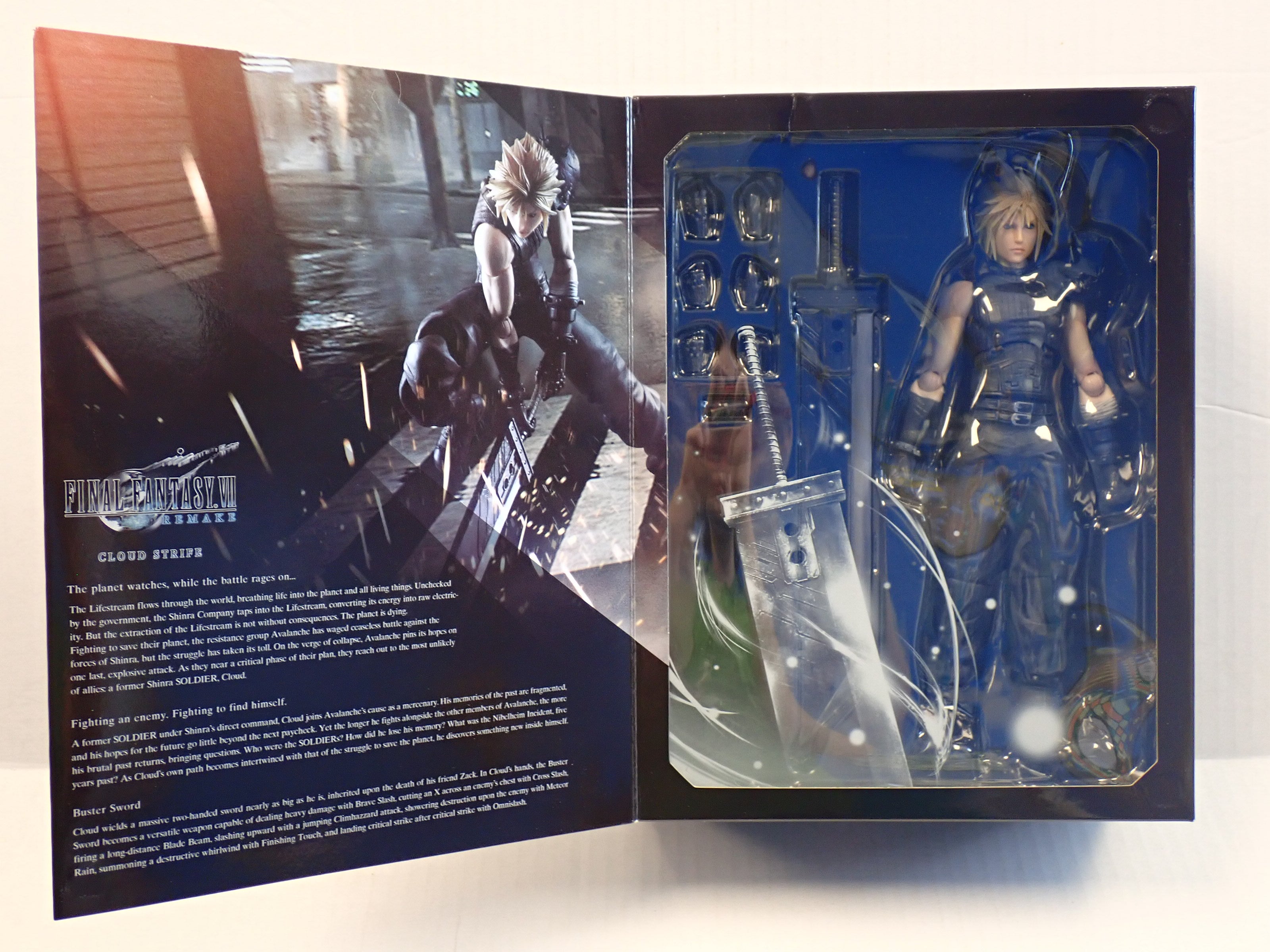 Cloud Strife Final Fantasy VII Remake - Play Arts Kai [Pre-Owned]